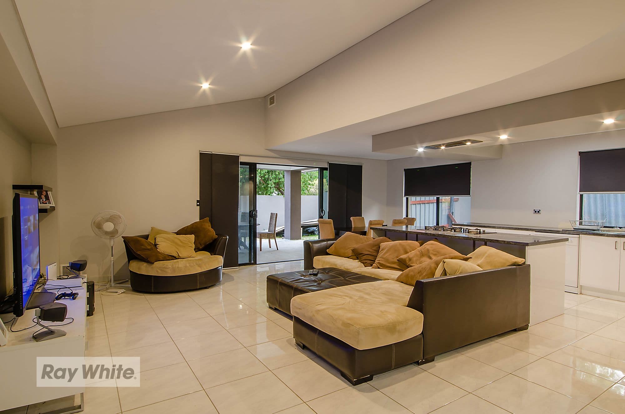 23 Elmhurst Way, Greenwood WA 6024, Greenwood - Thumbnail 2