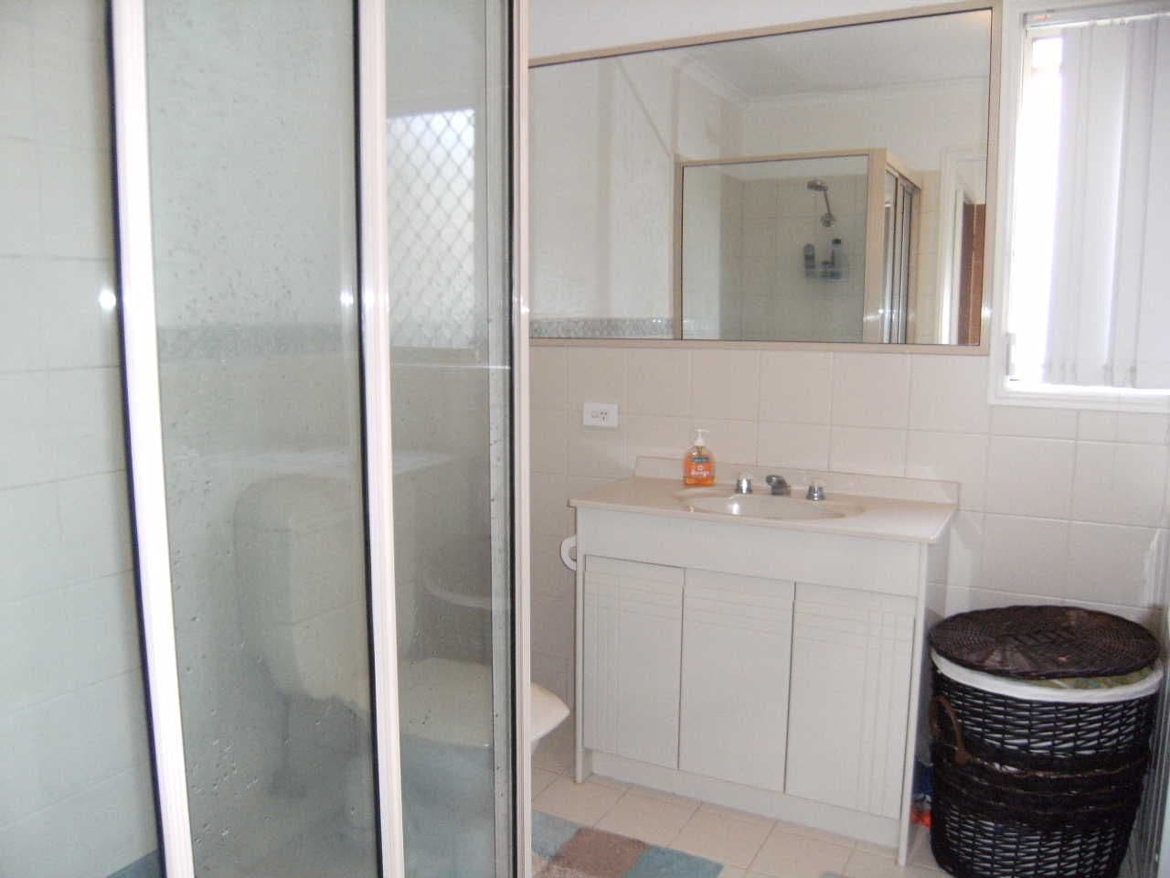 28 STRETTON Drive, HELENSVALE QLD 4212, Helensvale - Thumbnail 6