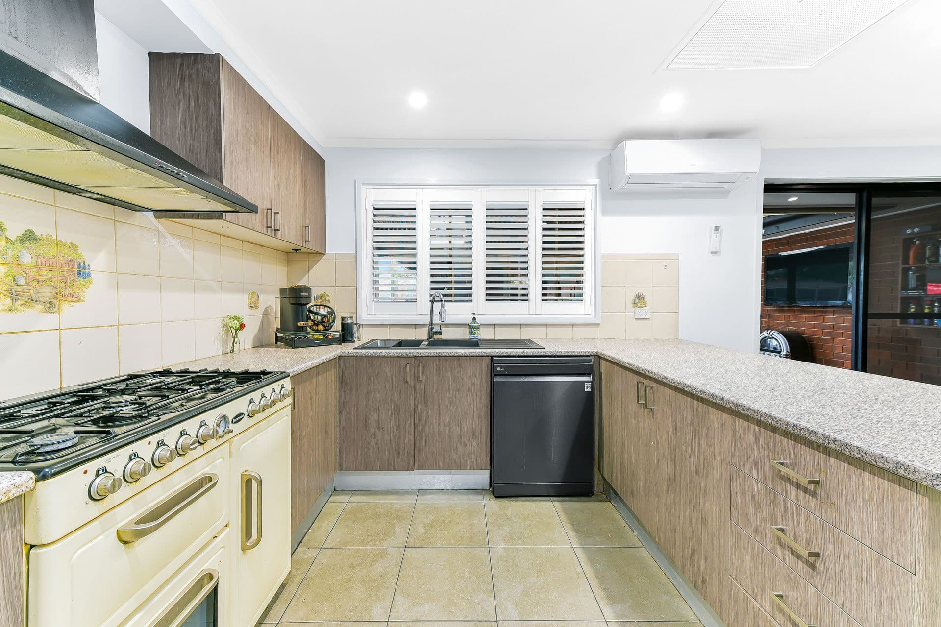 14 Fernwood Road, Narre Warren VIC 3805, Narre Warren - Thumbnail 6