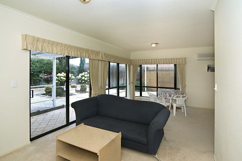33 Lynton Avenue, MITCHELL PARK SA 5043, Mitchell Park - Thumbnail 2