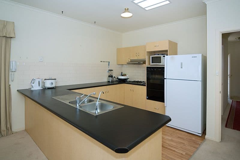 33 Lynton Avenue, MITCHELL PARK SA 5043, Mitchell Park - Thumbnail 4