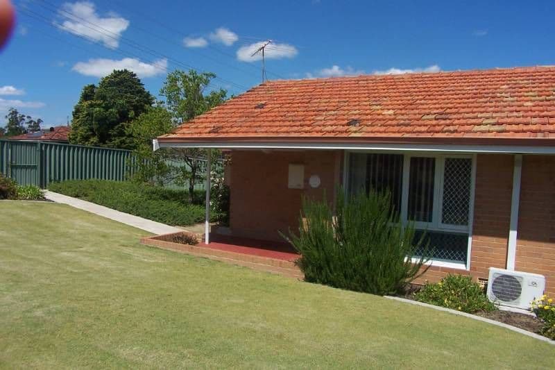 28B Templeton Crescent, GIRRAWHEEN WA 6064, Girrawheen - Thumbnail 2