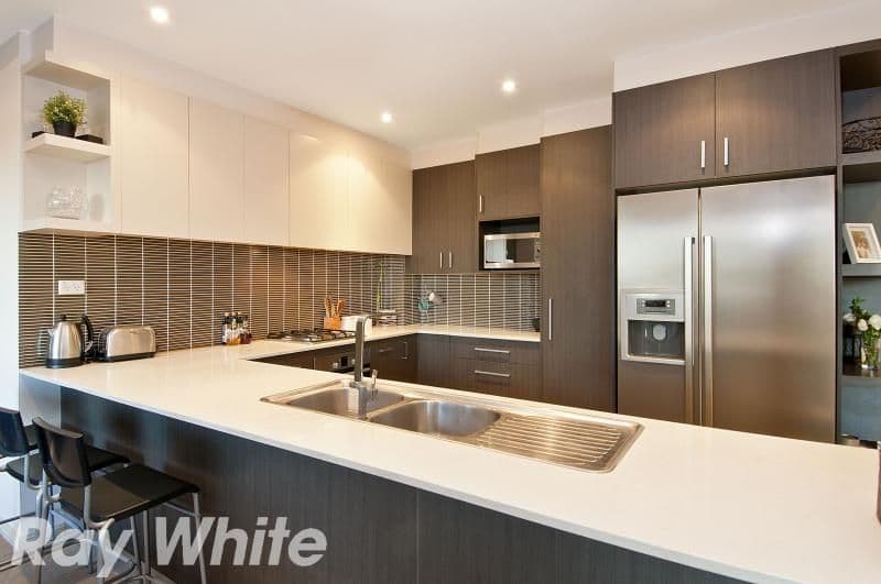 1 Mangalore Drive, WINSTON HILLS NSW 2153, Winston Hills - Thumbnail 2