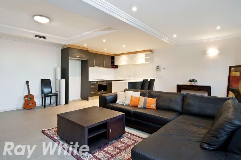 1 Mangalore Drive, WINSTON HILLS NSW 2153, Winston Hills - Thumbnail 4