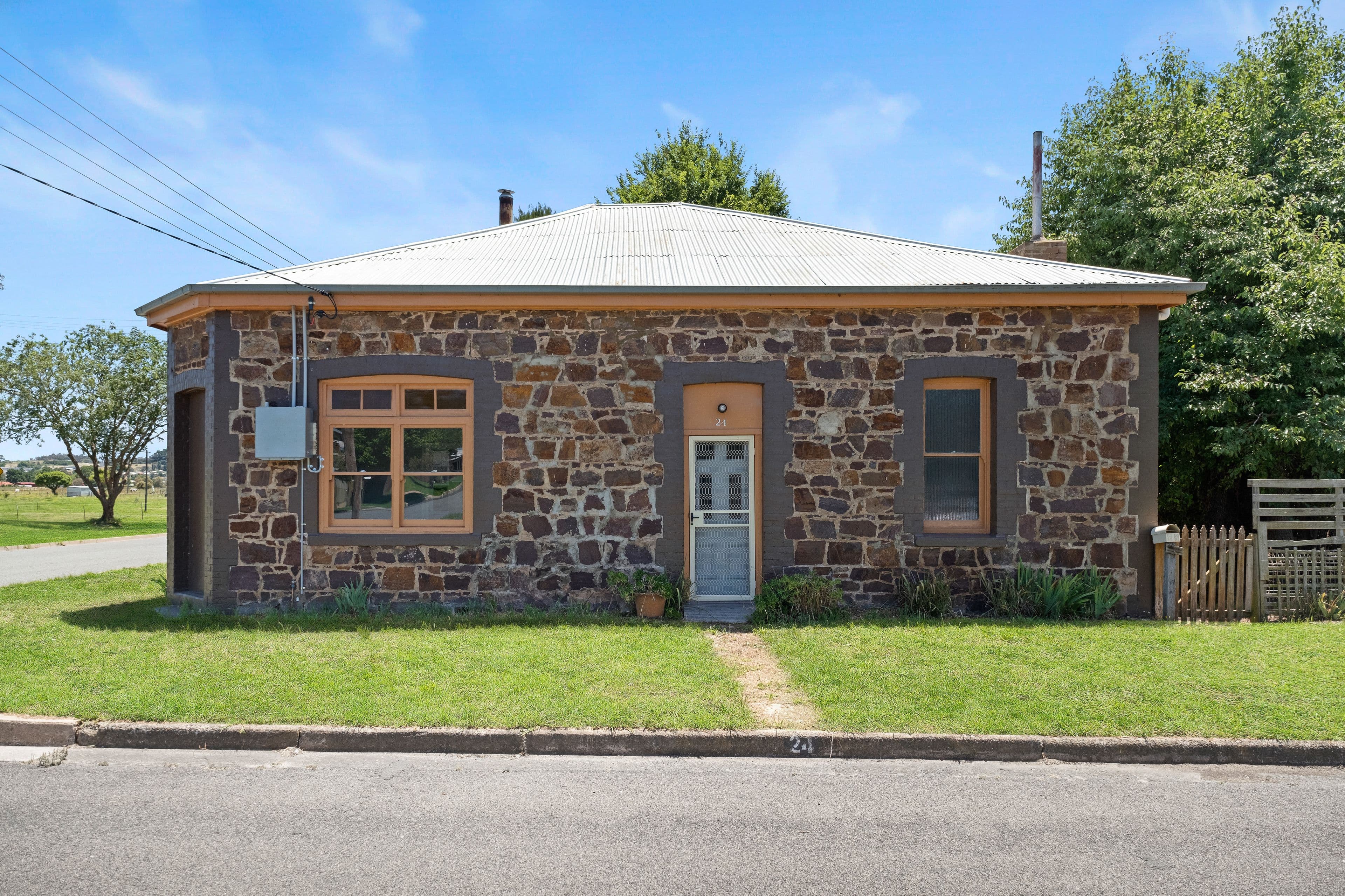 24 Hercules Street, Goulburn NSW 2580, Goulburn - Image 1