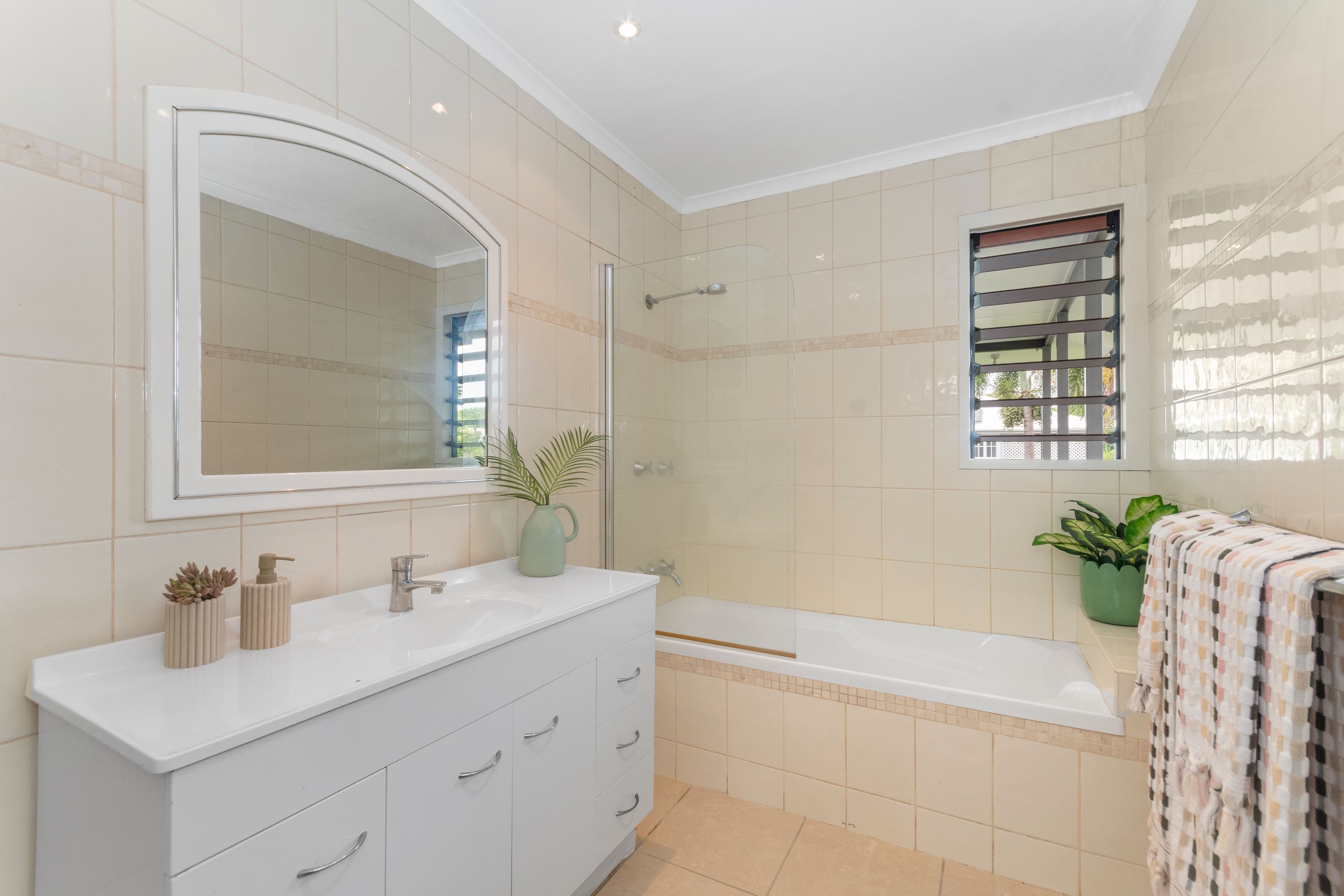 16 Sooning Street, Hermit Park QLD 4812, Hermit Park - Thumbnail 8