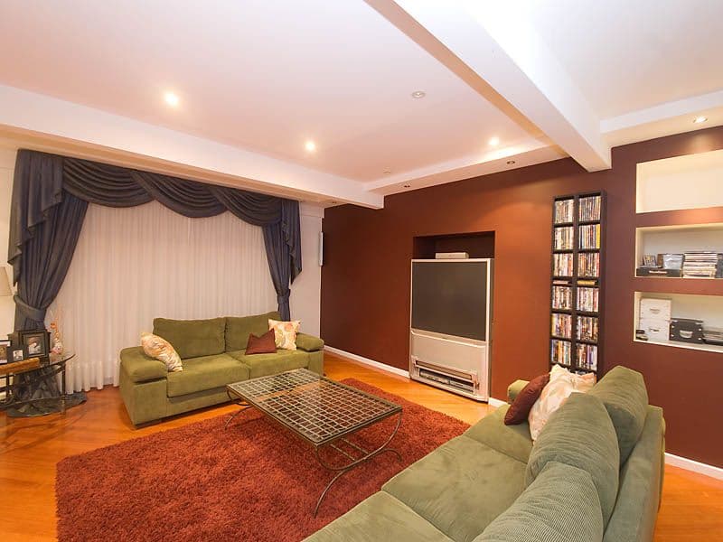 16 ELLESMERE Crescent, GLADSTONE PARK VIC 3043, Gladstone Park - Thumbnail 7