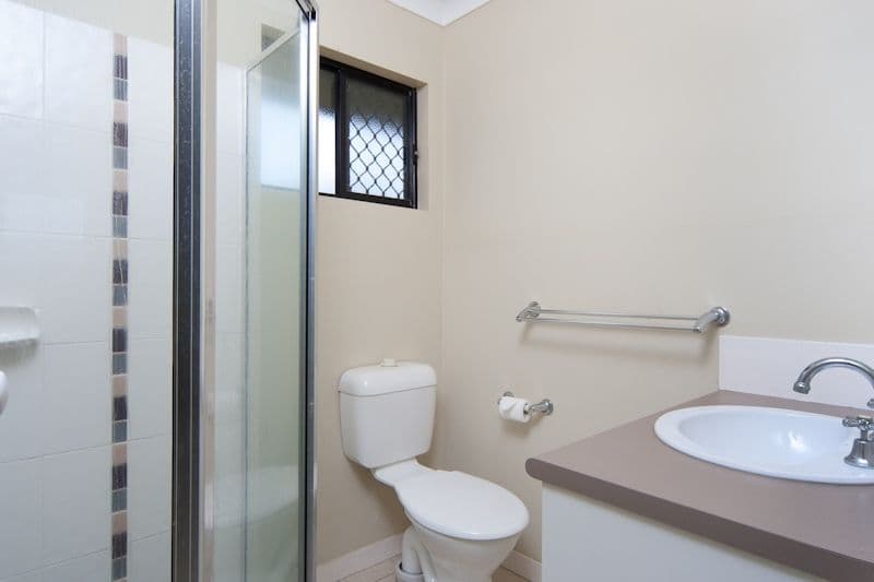 27 Colombia Street, WHITE ROCK QLD 4868, White Rock - Thumbnail 6