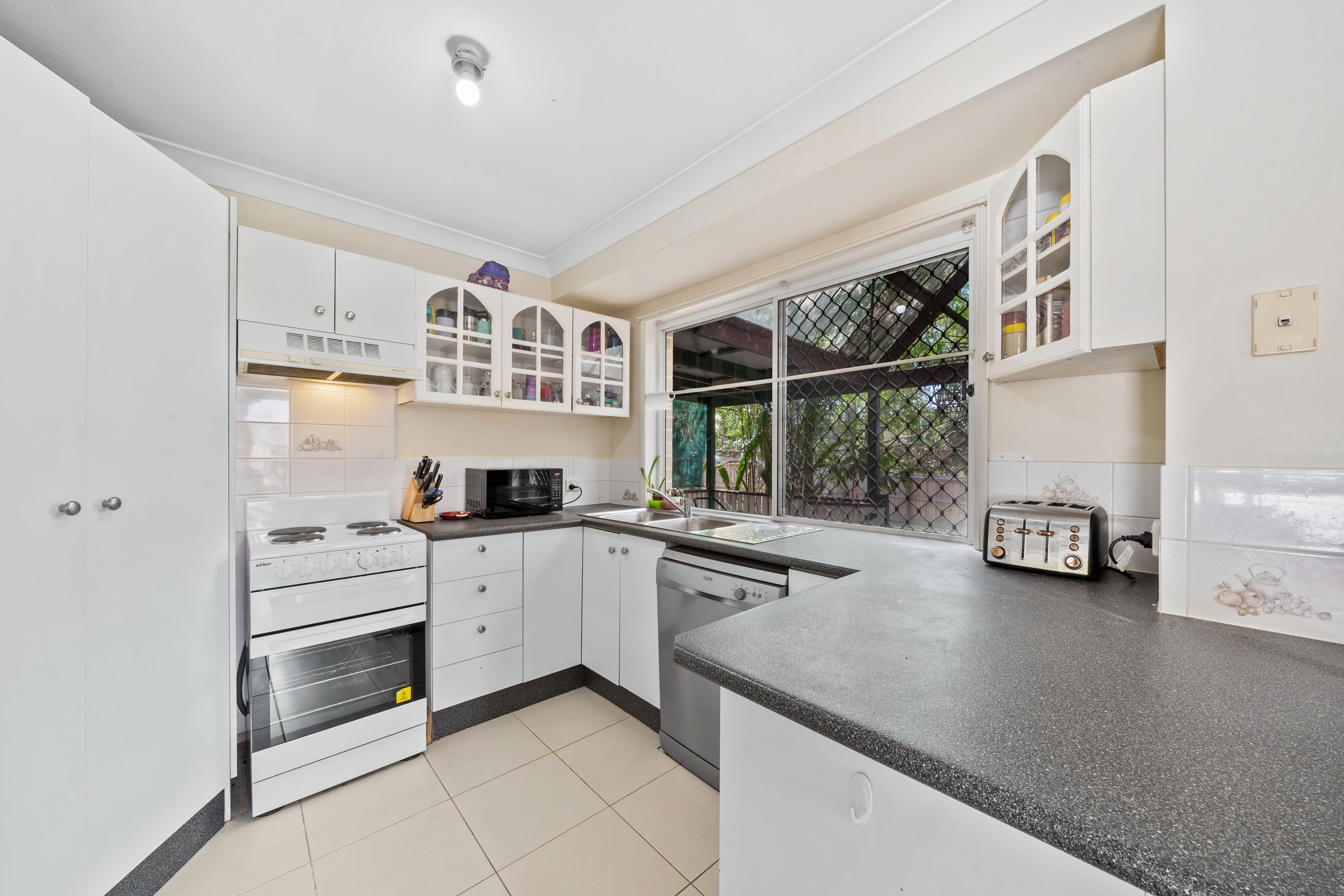 11 Natone Court, Edens Landing QLD 4207, Edens Landing - Thumbnail 7