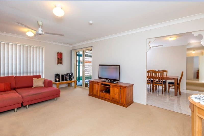 10 John Staines Crescent, NORTH IPSWICH QLD 4305, North Ipswich - Thumbnail 3