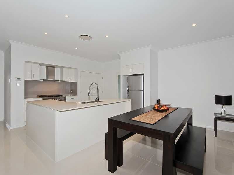 31 South Bay Drive, Varsity Lakes QLD 4227, Varsity Lakes - Thumbnail 4
