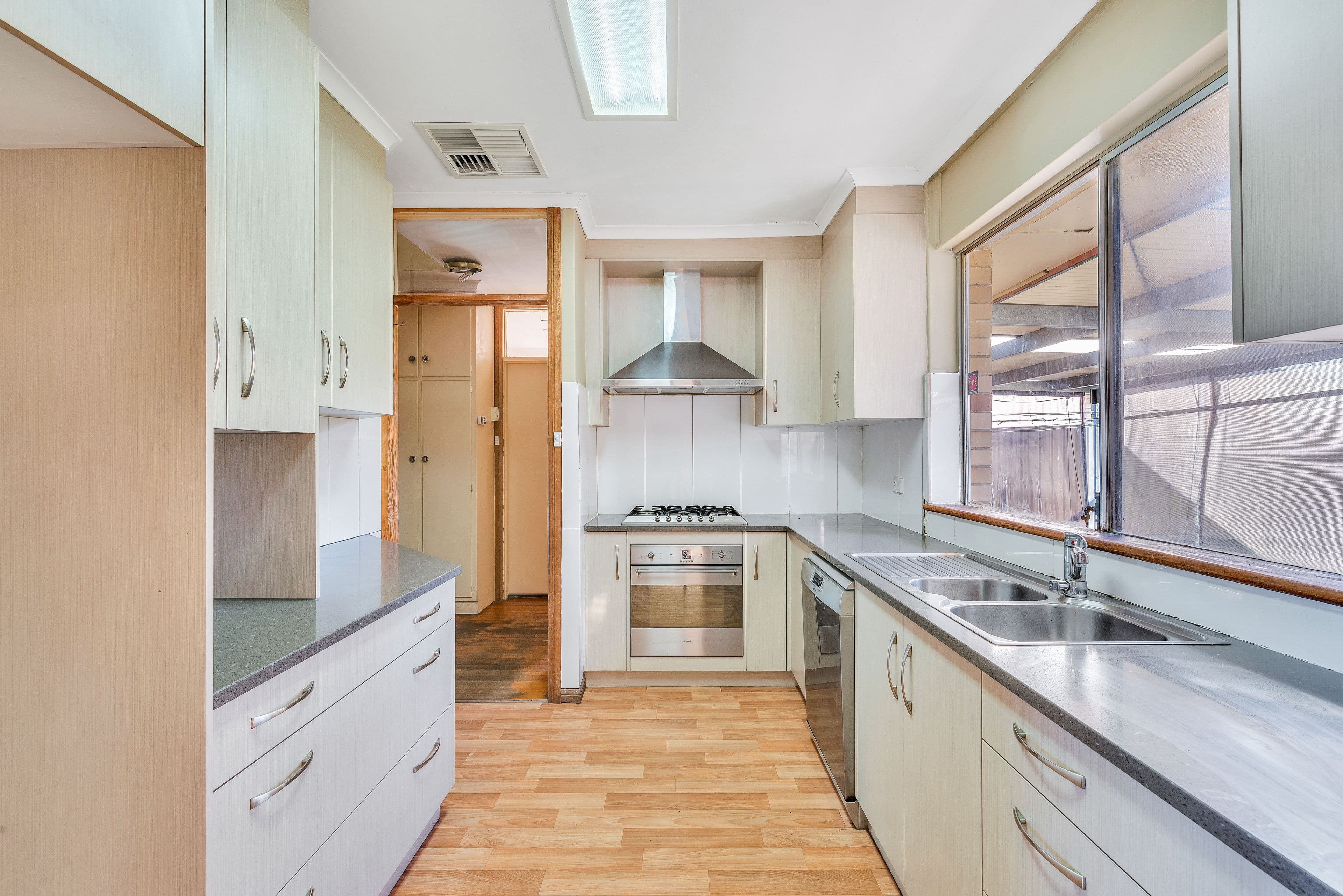 20 McShane Street, Campbelltown SA 5074, Campbelltown - Thumbnail 2