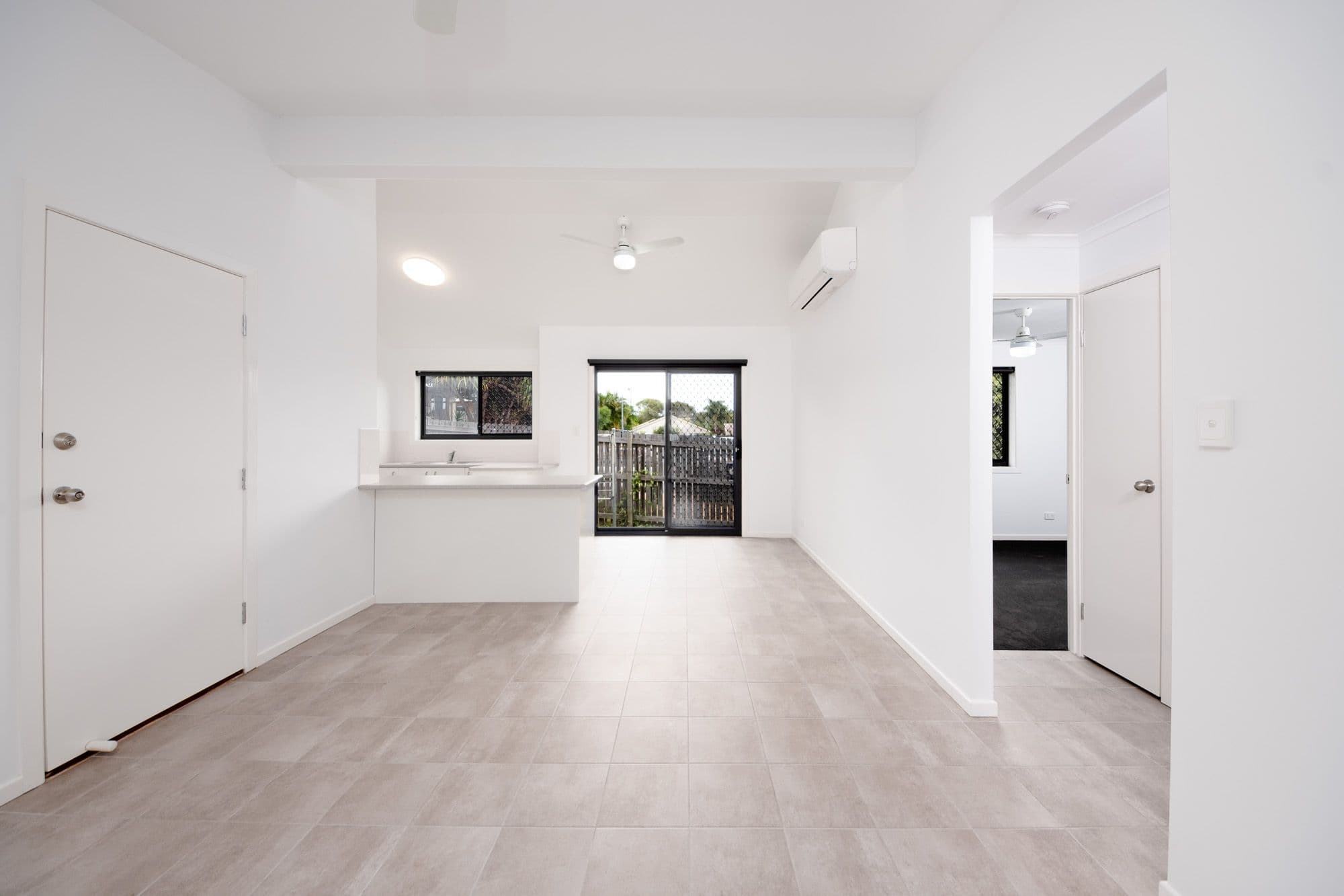8-12 Elma Street, Cooee Bay QLD 4703, Cooee Bay - Thumbnail 3