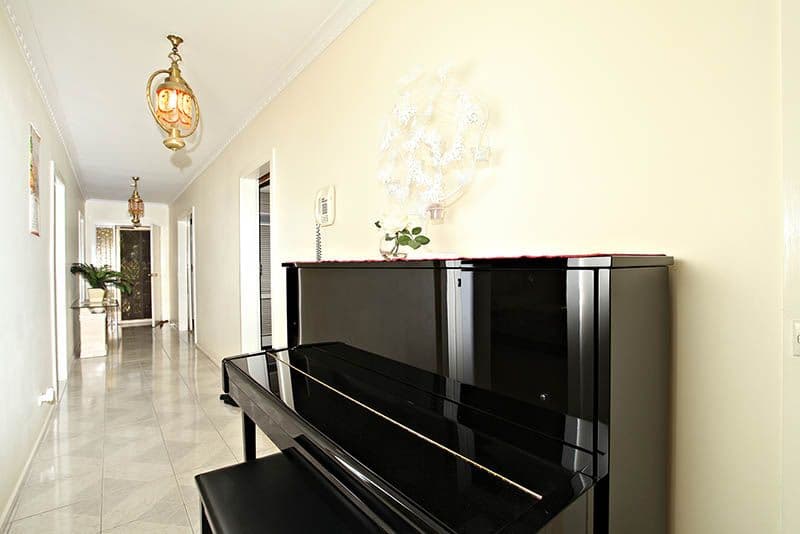 93 Taylors Road, ST ALBANS VIC 3021, St Albans - Thumbnail 5
