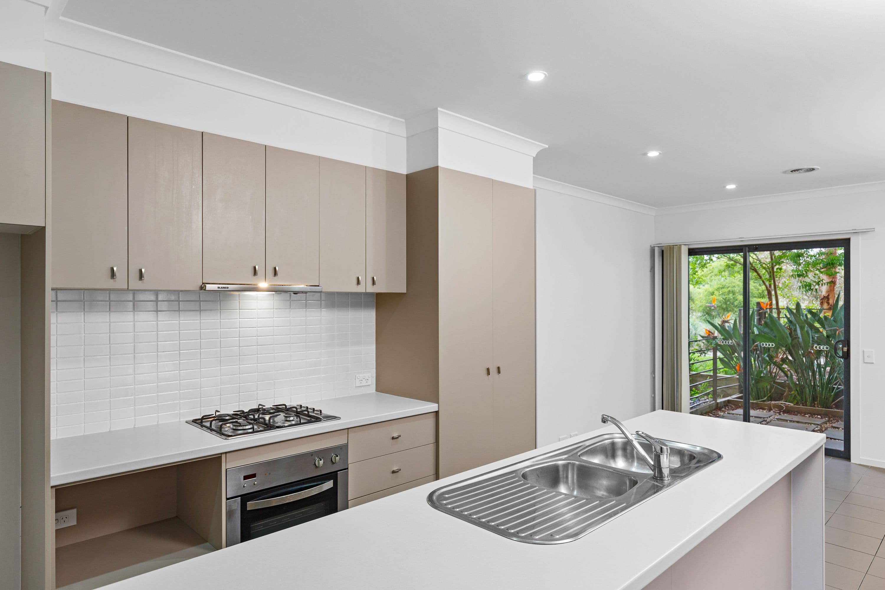 16 Maahu Amble, Mernda VIC 3754, Mernda - Thumbnail 2