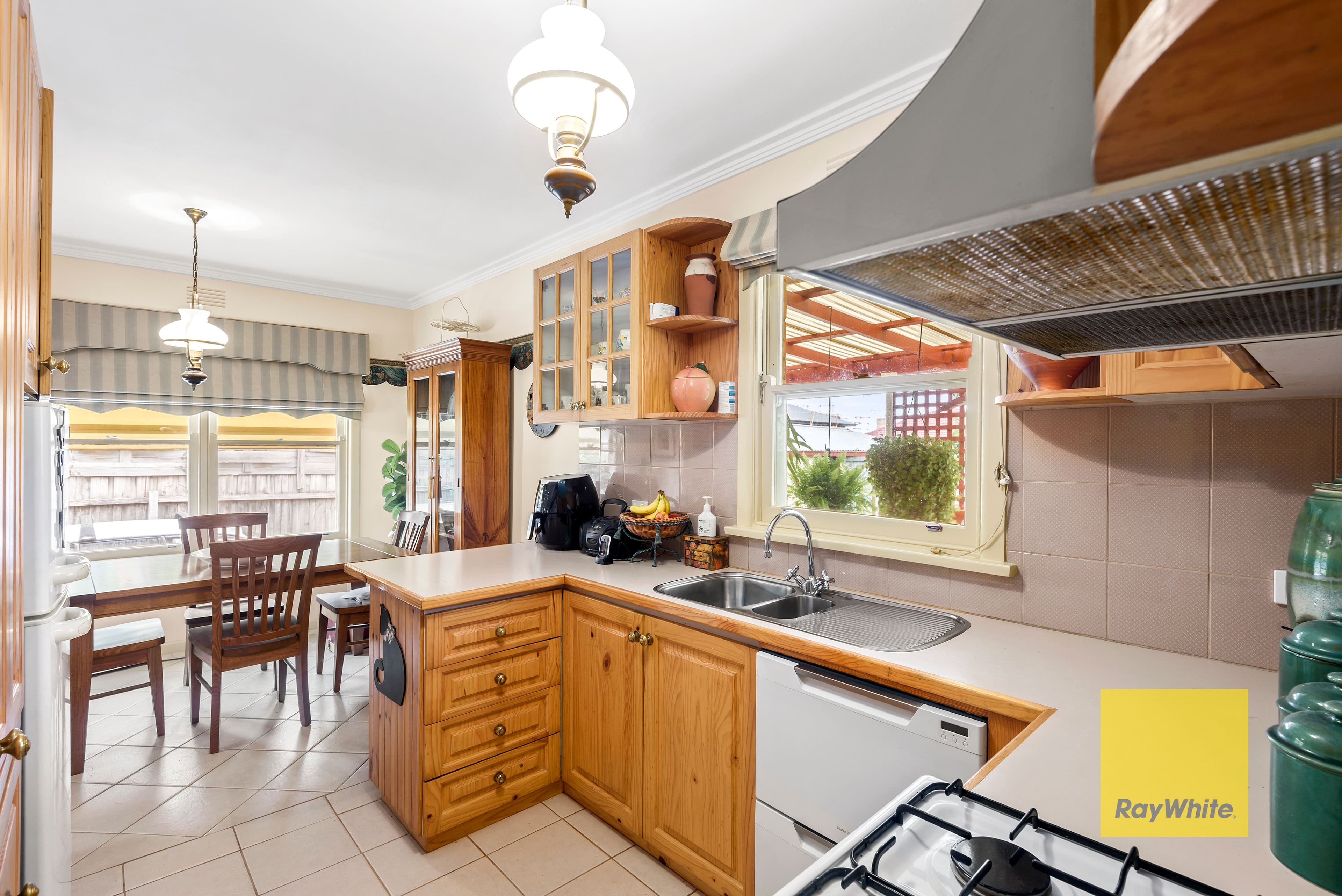 7 Cuthbert Avenue, Highton VIC 3216, Highton - Thumbnail 7