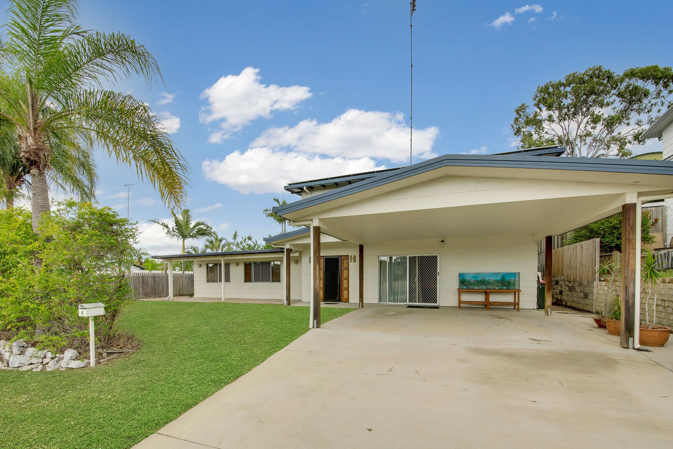 6 Barreenong Street, Glen Eden QLD 4680, Glen Eden - Thumbnail 2
