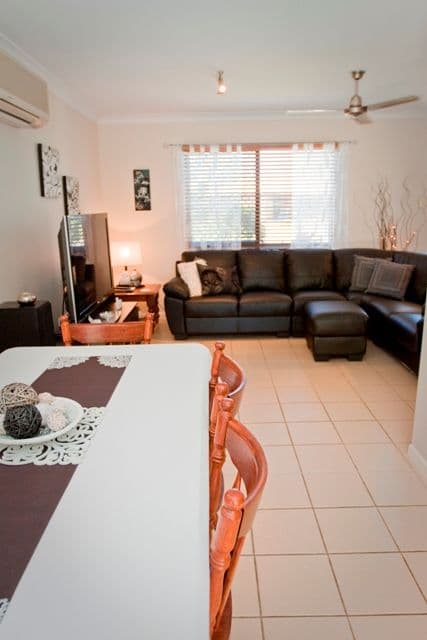 3 Brushbox Place, MOUNT LOUISA QLD 4814, Mount Louisa - Thumbnail 5