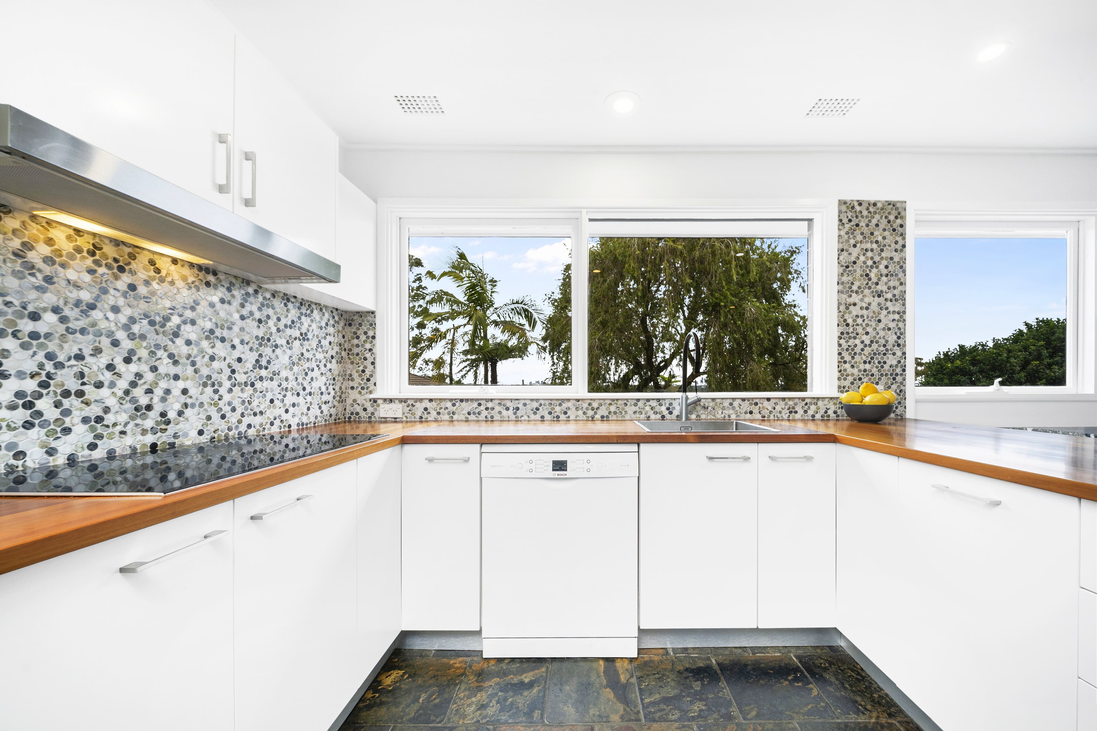 7 Aranda Drive, Frenchs Forest NSW 2086, Frenchs Forest - Thumbnail 4