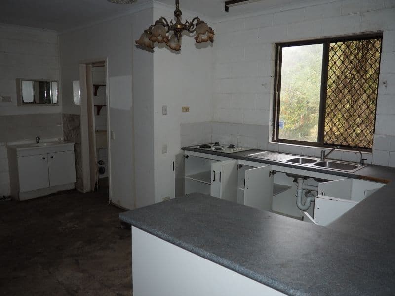 17-19 Ross Street, Granville QLD 4650, Granville - Thumbnail 3