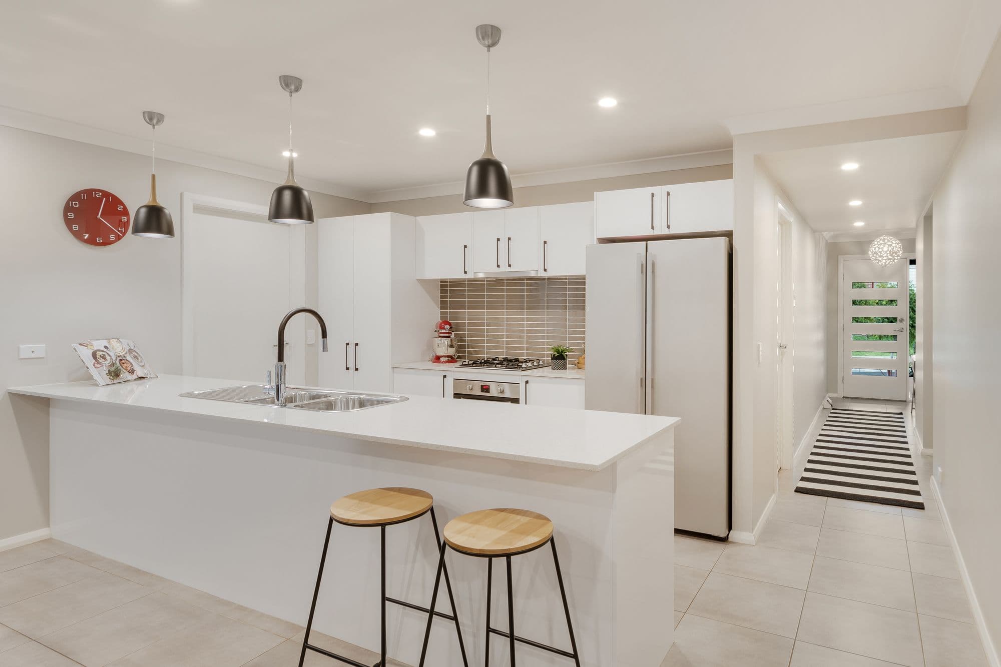 98 Bandara Circuit, Spring Farm - Image 1