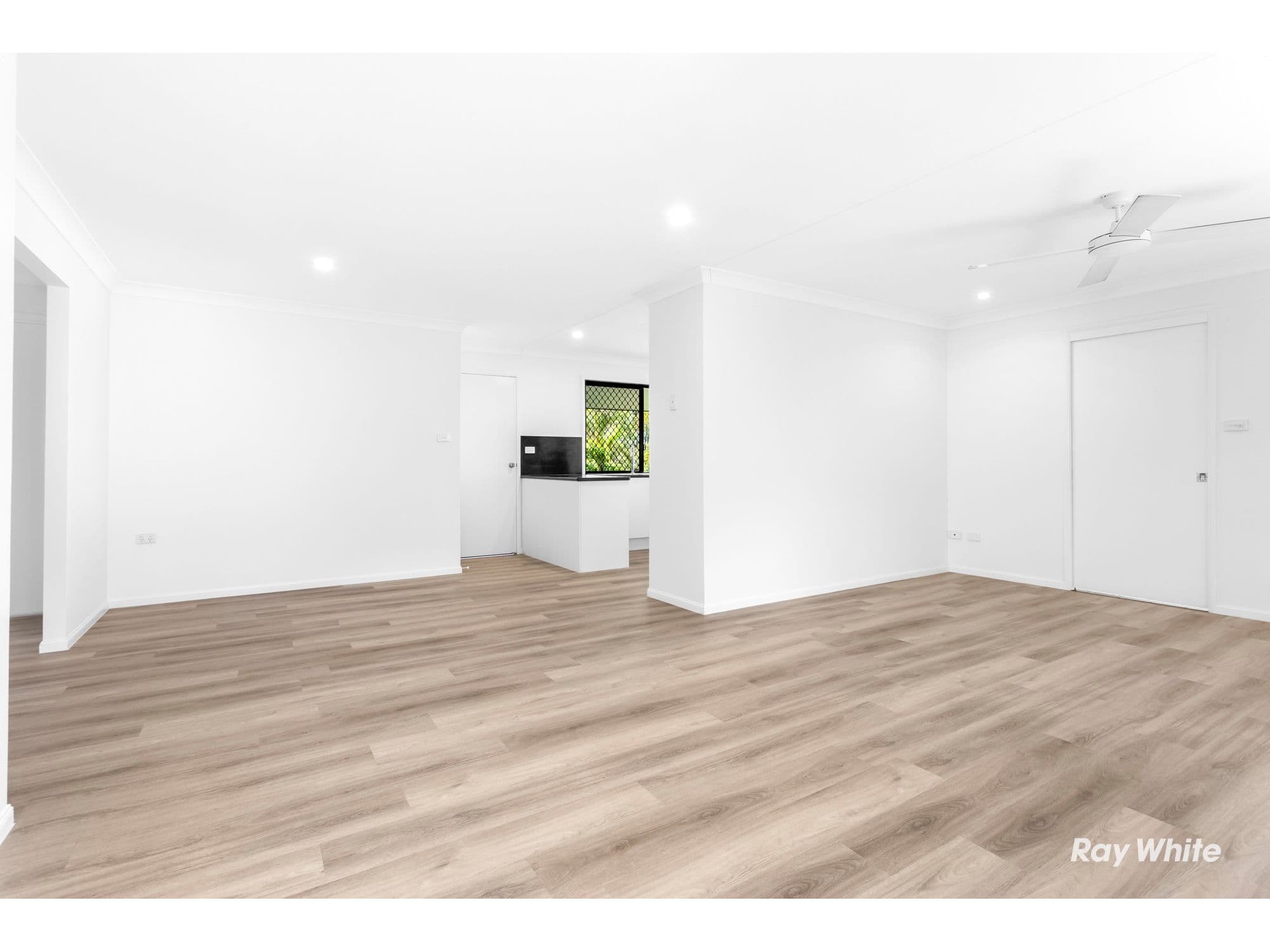 15 Waterview Drive, Lammermoor QLD 4703, Lammermoor - Thumbnail 4