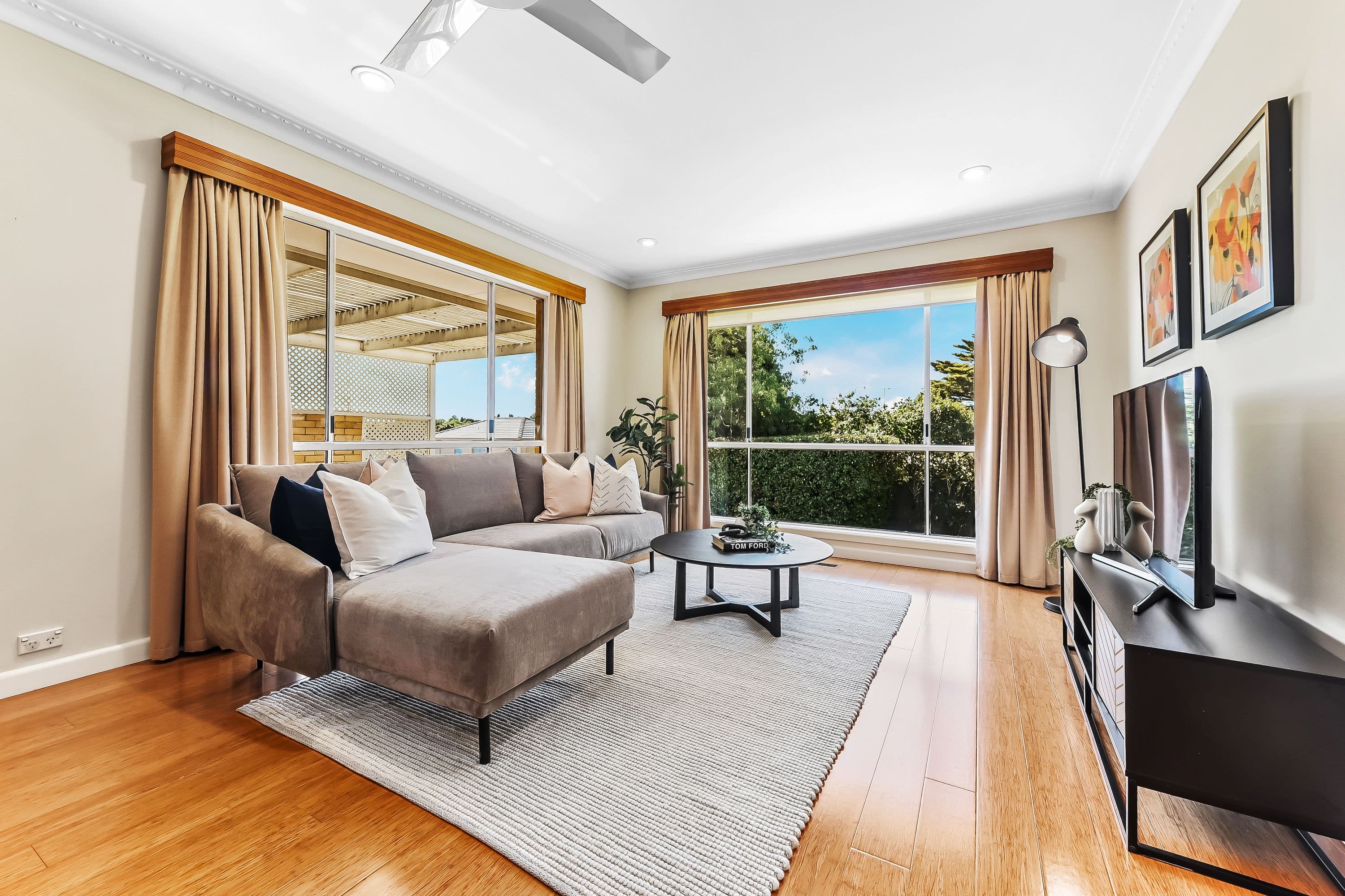 18 Bradstreet Road, Mount Waverley VIC 3149, Mount Waverley - Thumbnail 2