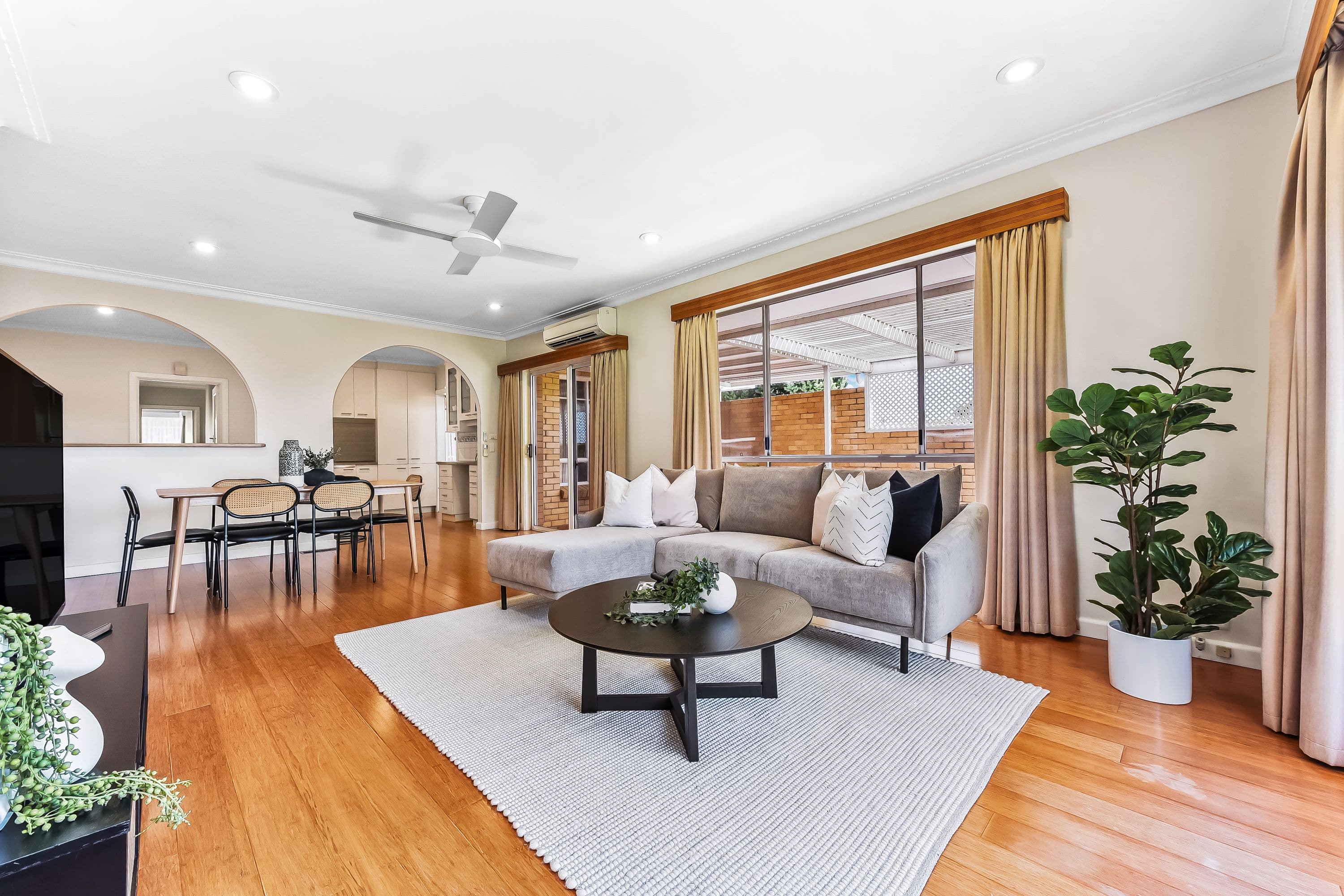 18 Bradstreet Road, Mount Waverley VIC 3149, Mount Waverley - Thumbnail 3
