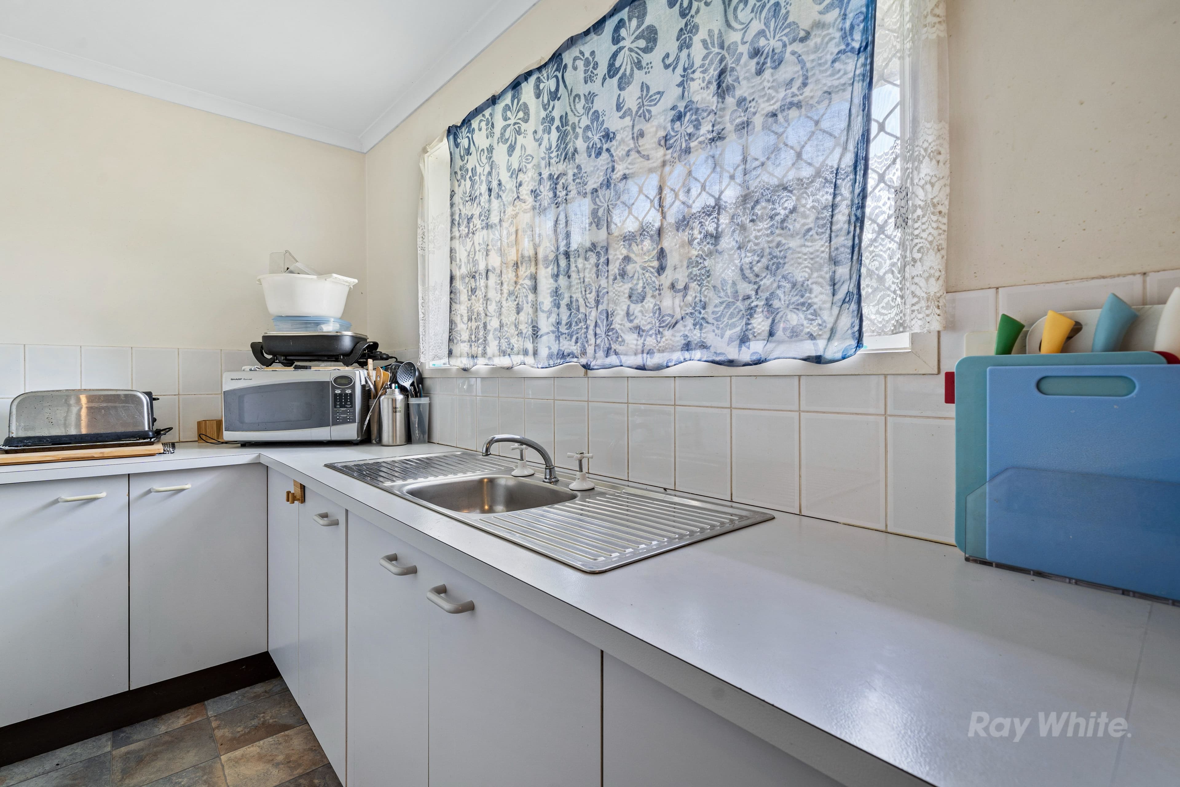 33 Velorum Drive, Kingston QLD 4114, Kingston - Thumbnail 4
