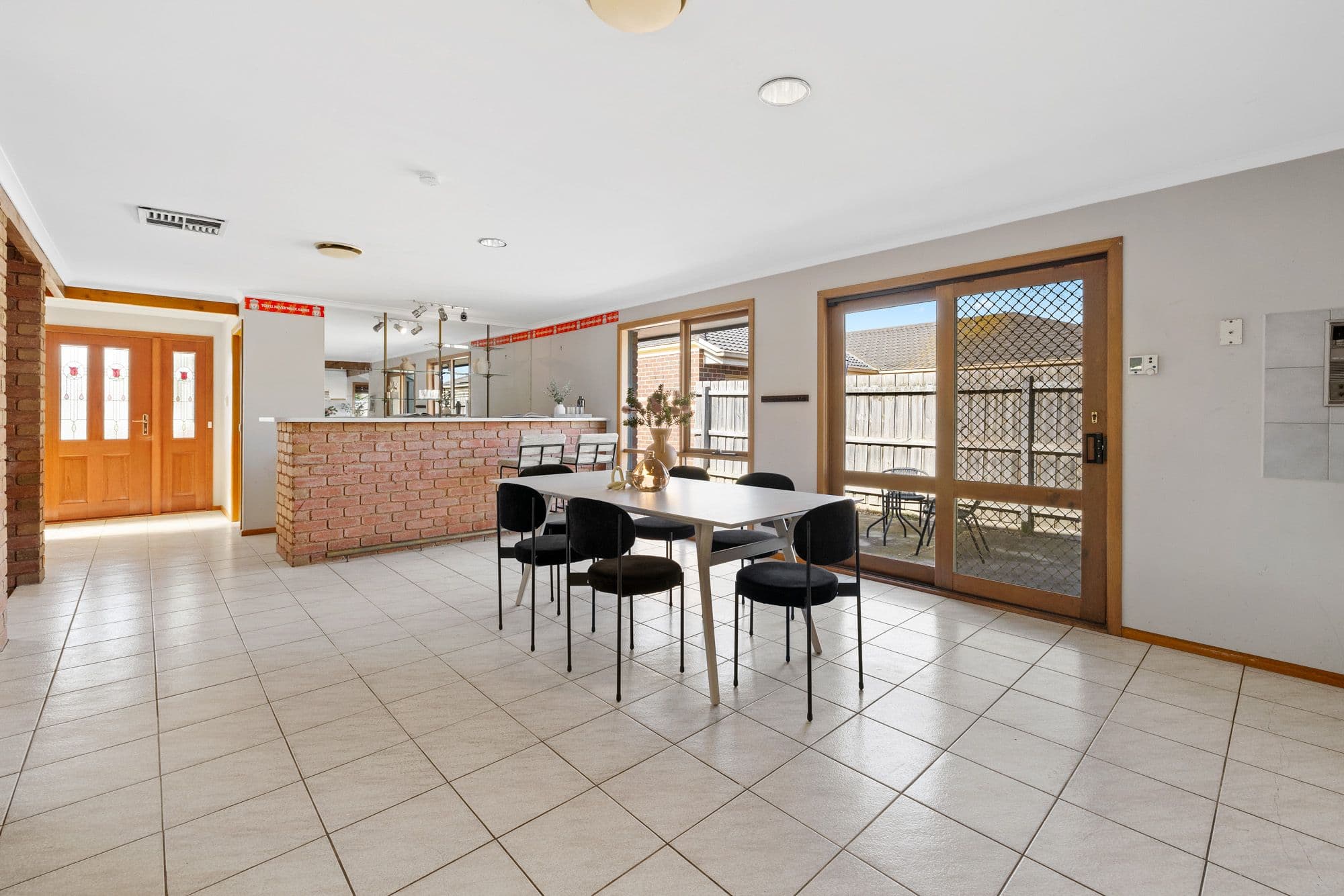 113 Hogans Road, Hoppers Crossing VIC 3029, Hoppers Crossing - Thumbnail 5