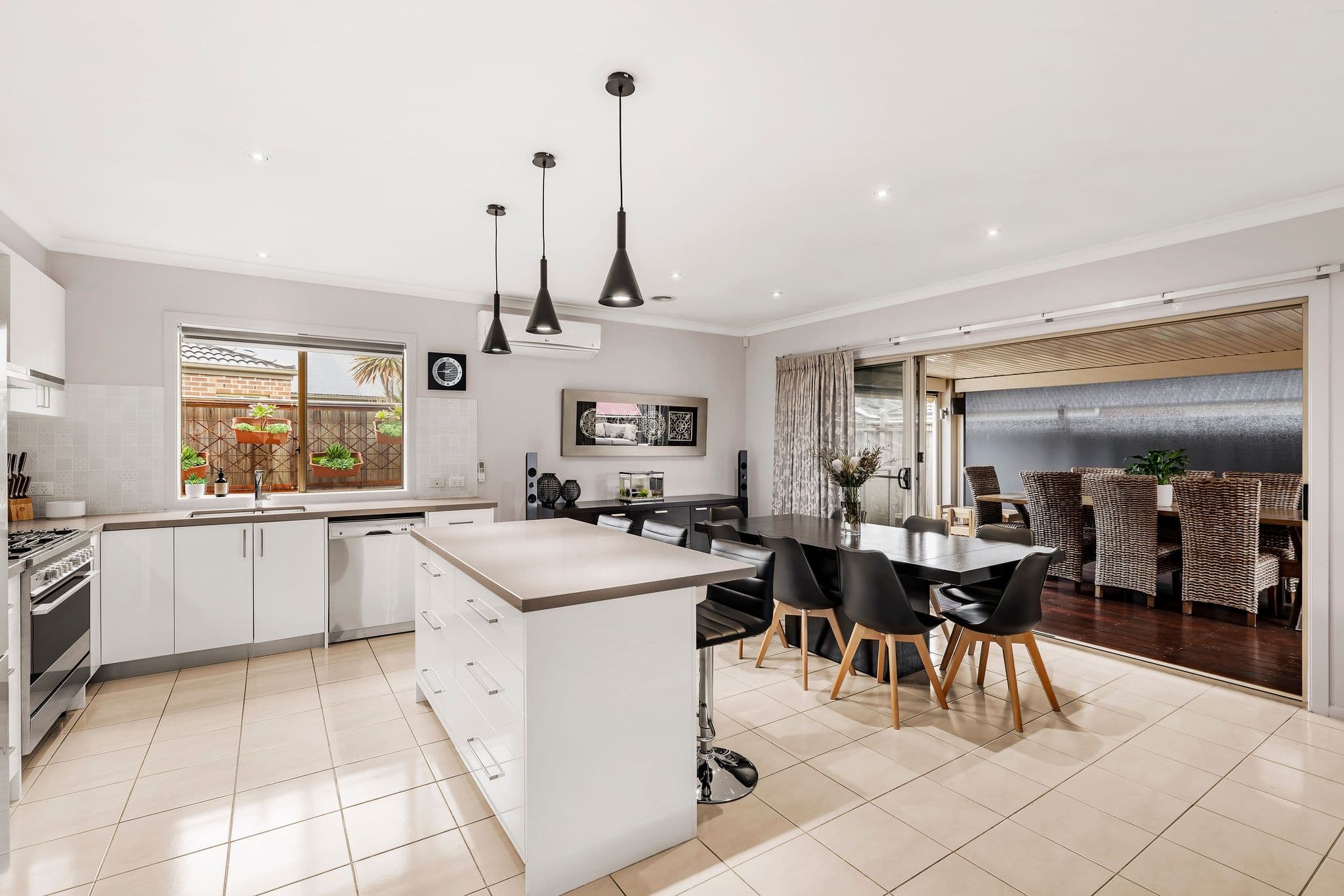 104 Lyndon Way, Karalee QLD 4306, Karalee - Thumbnail 3