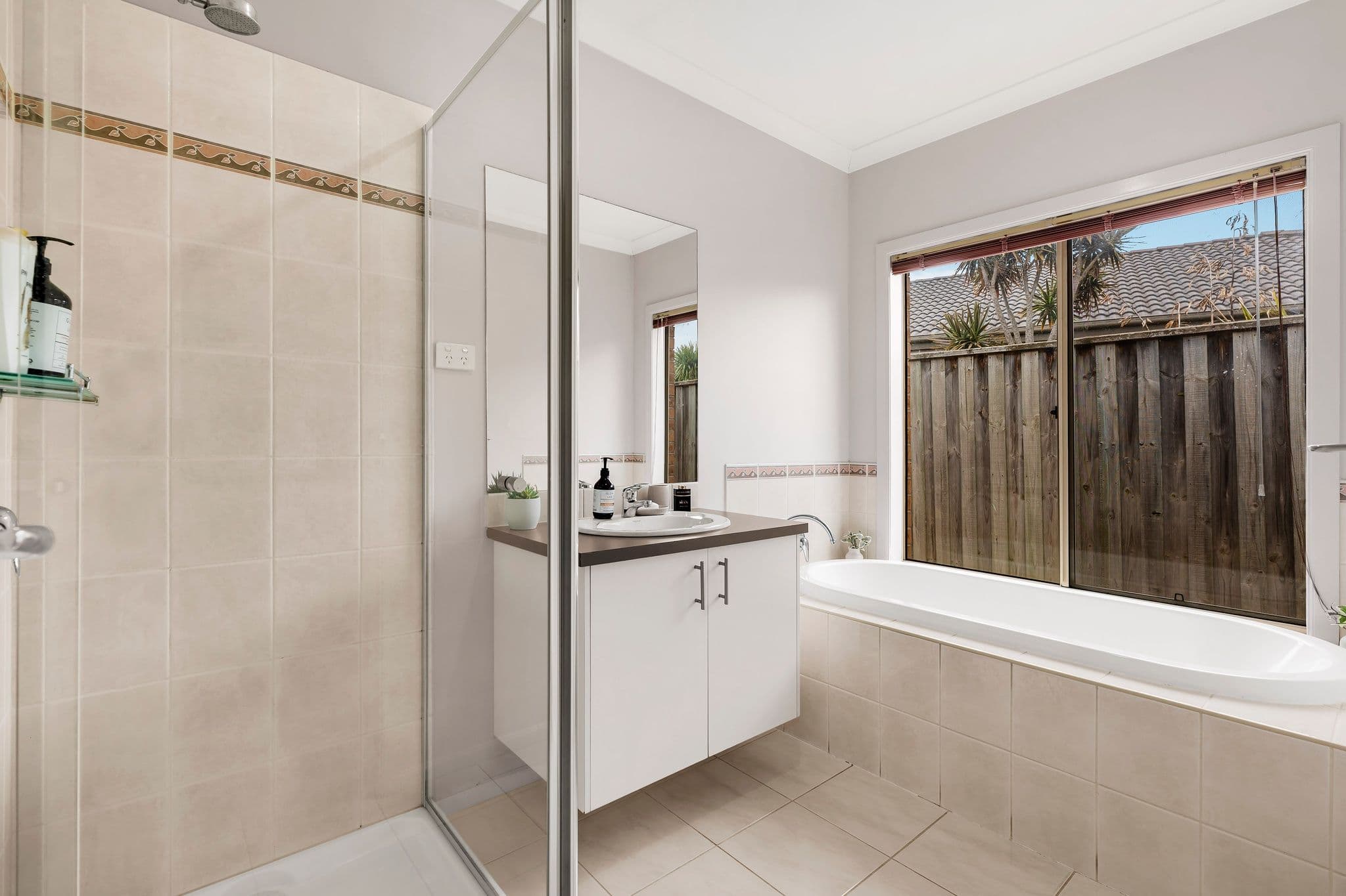 104 Lyndon Way, Karalee QLD 4306, Karalee - Thumbnail 7