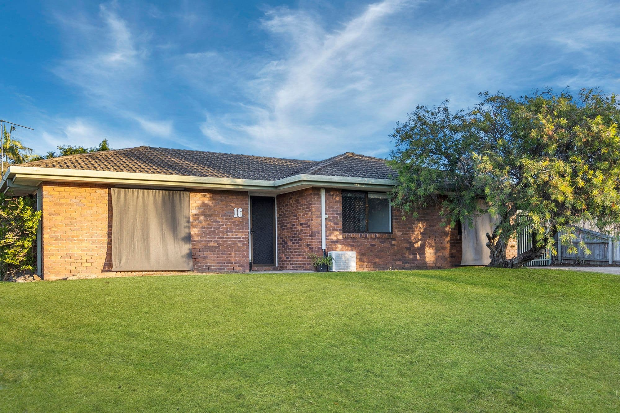 16 Linning Street, Mount Warren Park QLD 4207, Mount Warren Park - Thumbnail 2