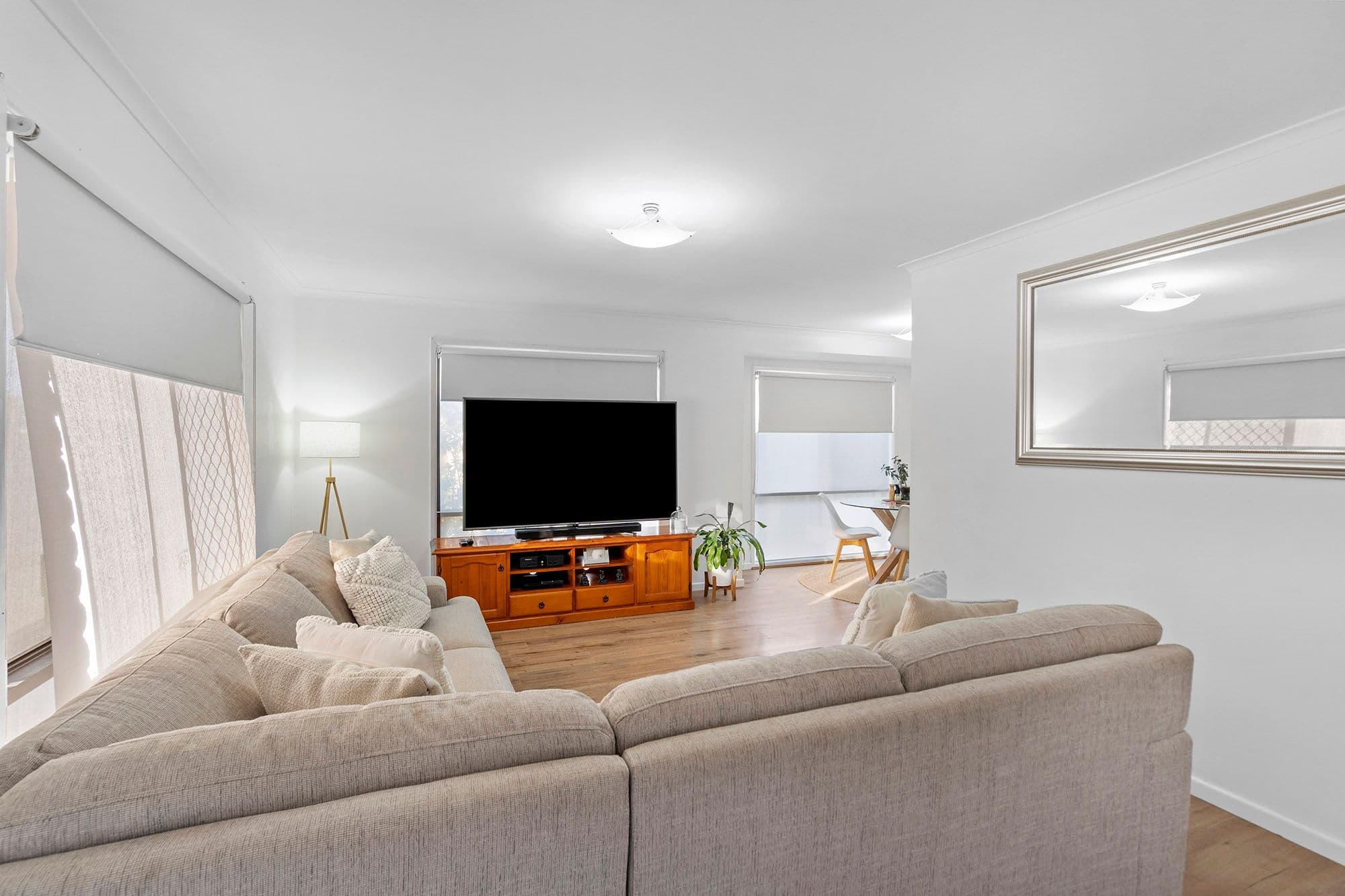 16 Linning Street, Mount Warren Park QLD 4207, Mount Warren Park - Thumbnail 3
