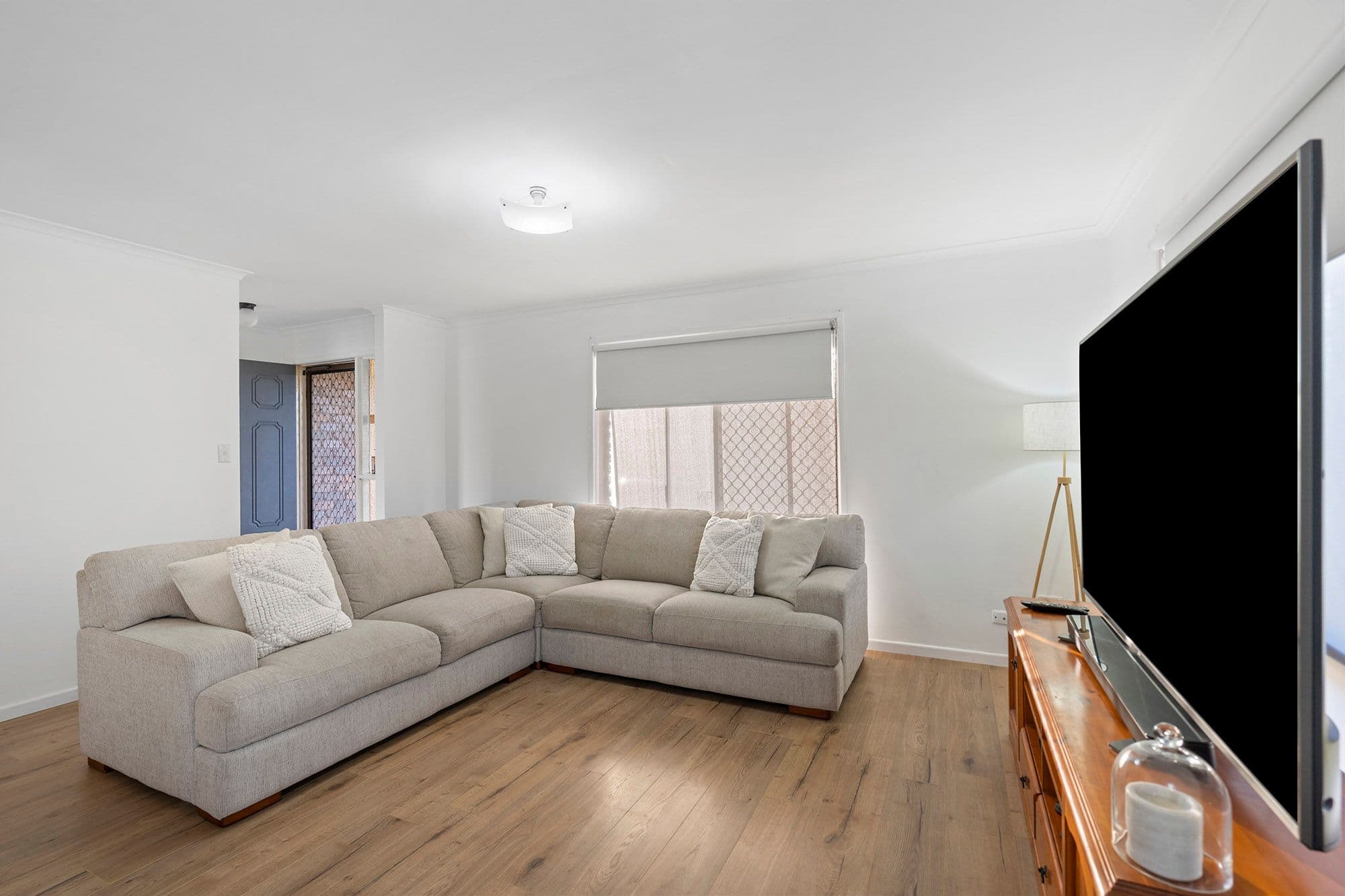 16 Linning Street, Mount Warren Park QLD 4207, Mount Warren Park - Thumbnail 4