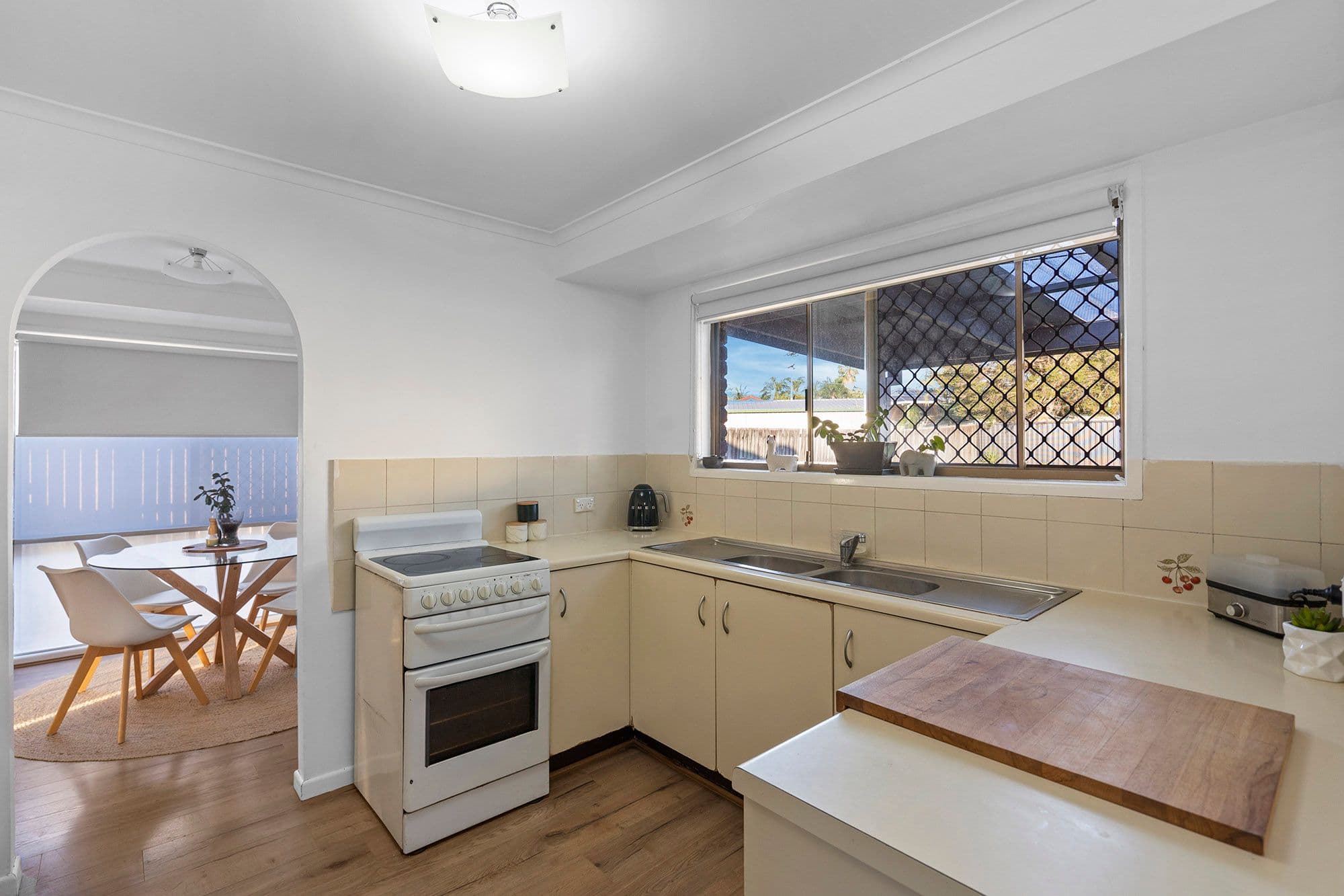 16 Linning Street, Mount Warren Park QLD 4207, Mount Warren Park - Thumbnail 7
