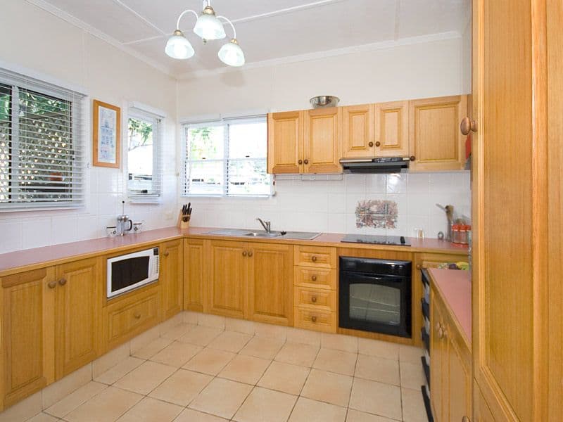 27A Roma Street, SCARBOROUGH QLD 4020, Scarborough - Thumbnail 3