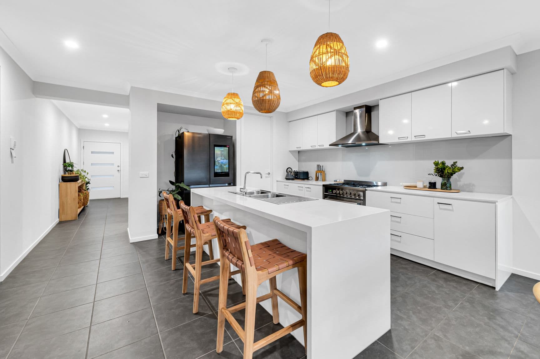 18 Ambassador Circuit, Cranbourne South VIC 3977, Cranbourne South - Thumbnail 4