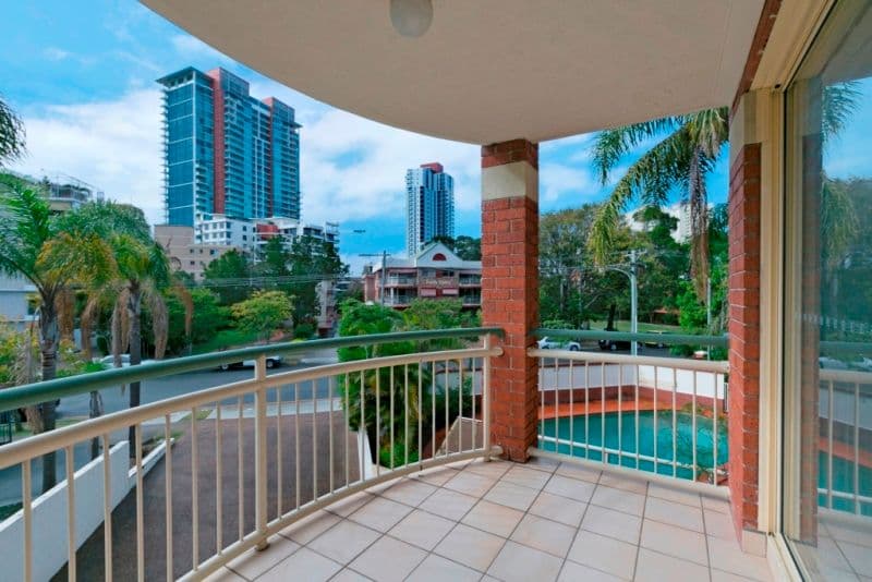 66 Bauer Street, SOUTHPORT QLD 4215, Southport - Thumbnail 2