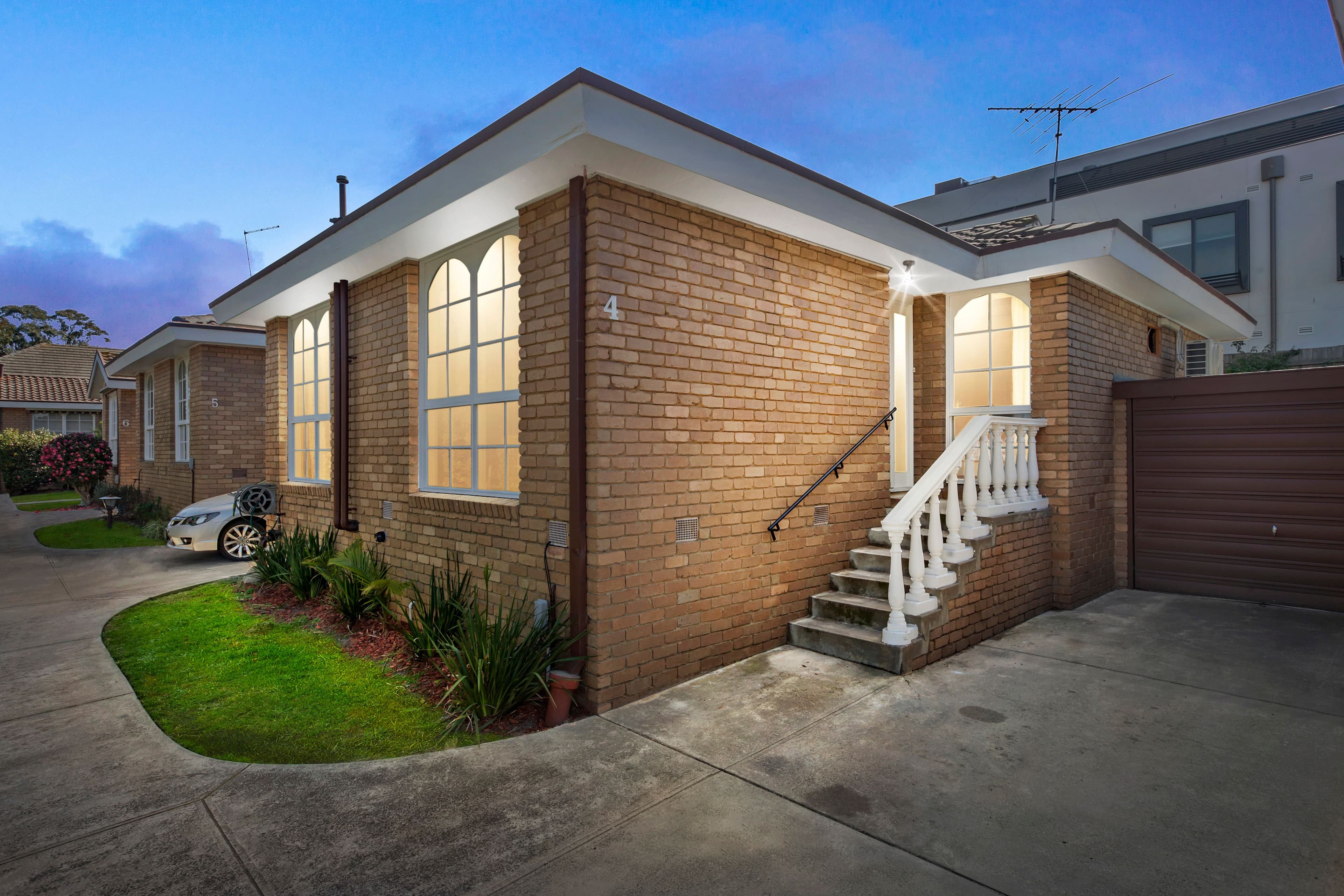 11 Wilson Street, Cheltenham VIC 3192, Cheltenham - Thumbnail 2