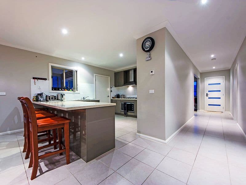 19 Holloway Street, WYNDHAM VALE VIC 3024, Wyndham Vale - Thumbnail 2