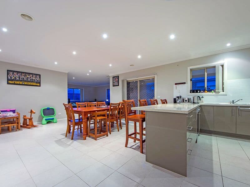 19 Holloway Street, WYNDHAM VALE VIC 3024, Wyndham Vale - Thumbnail 4