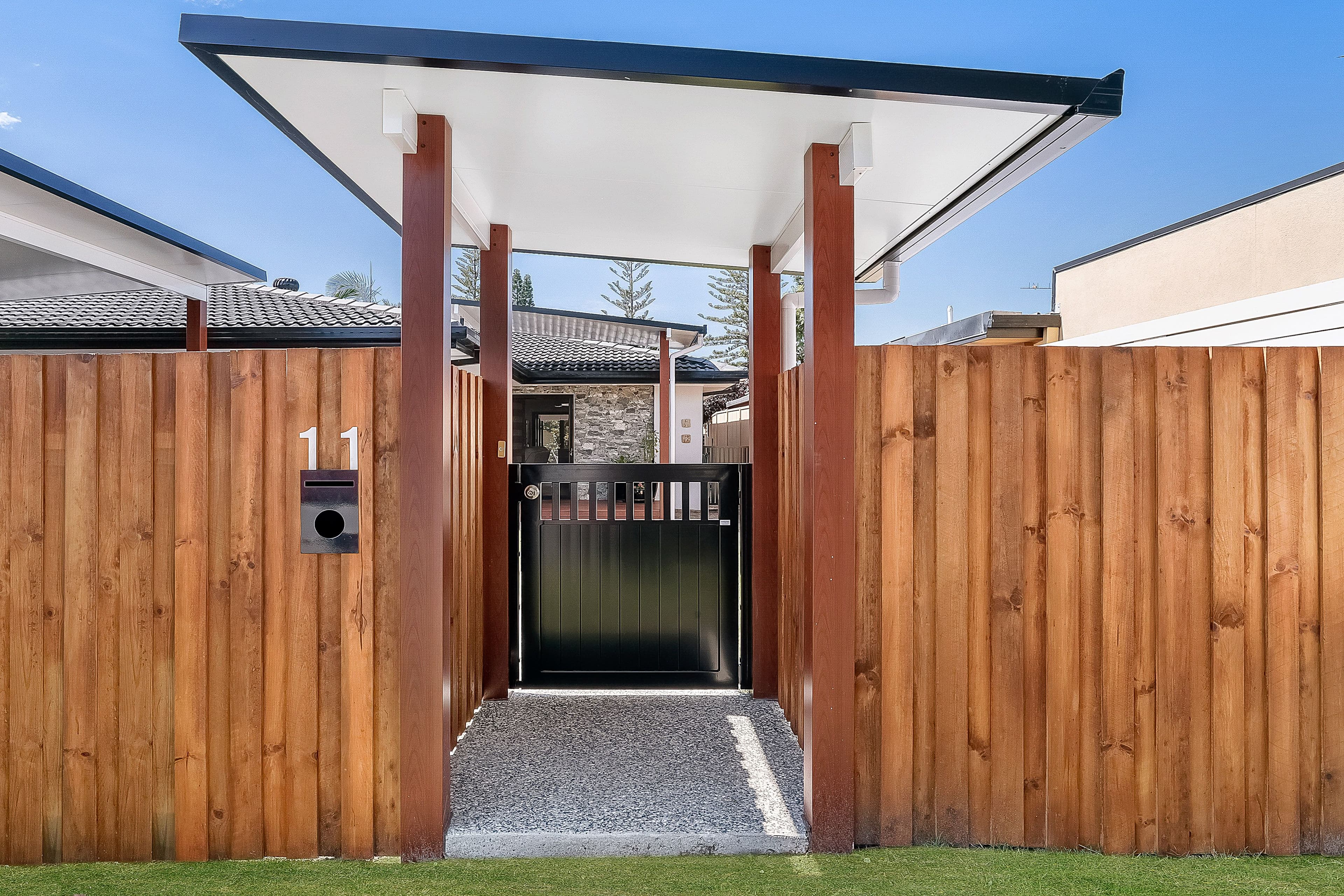 11 Allawah Street, SORRENTO QLD 4217, Sorrento - Thumbnail 4