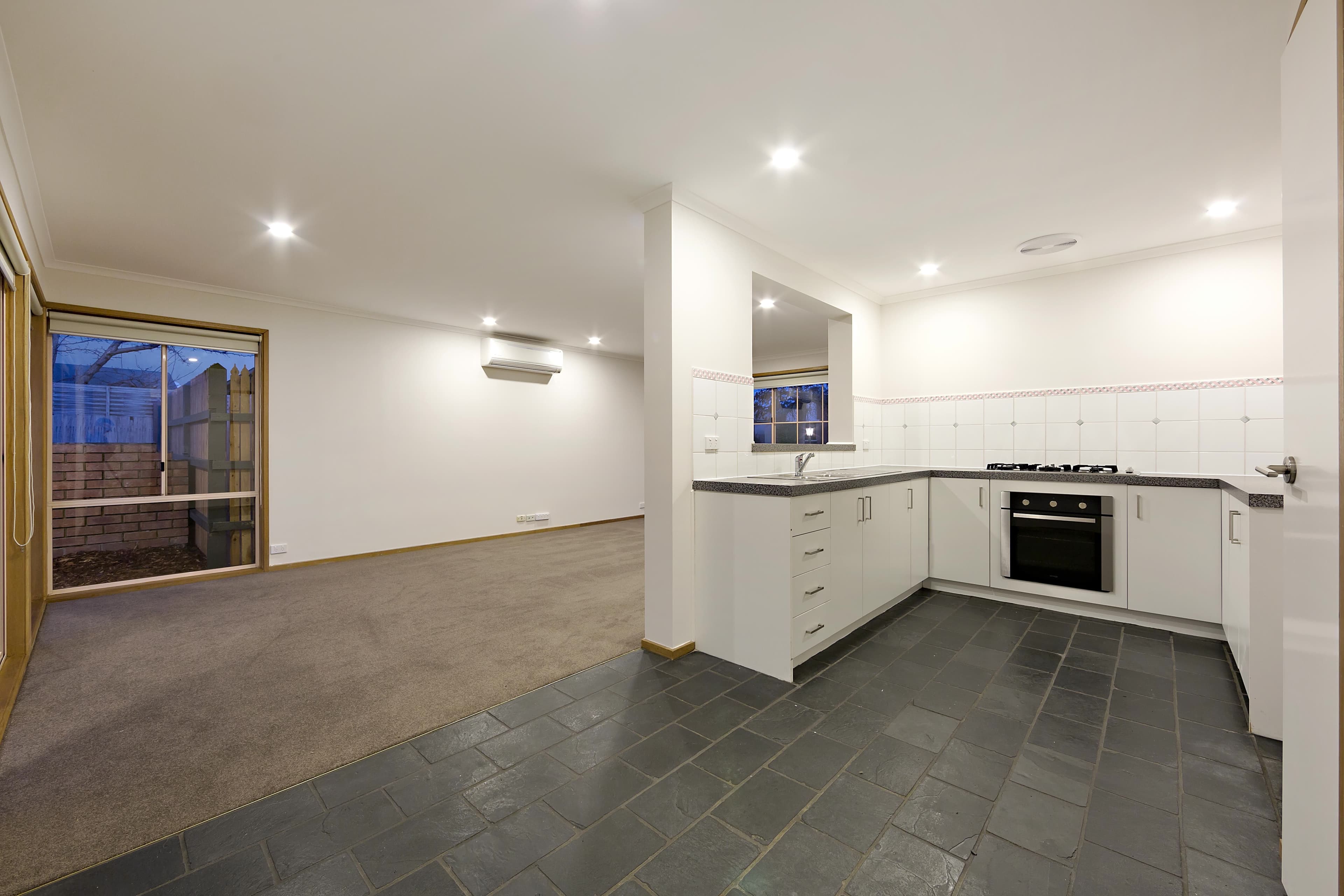 19 Bokissa Drive, Frankston VIC 3199, Frankston - Thumbnail 2