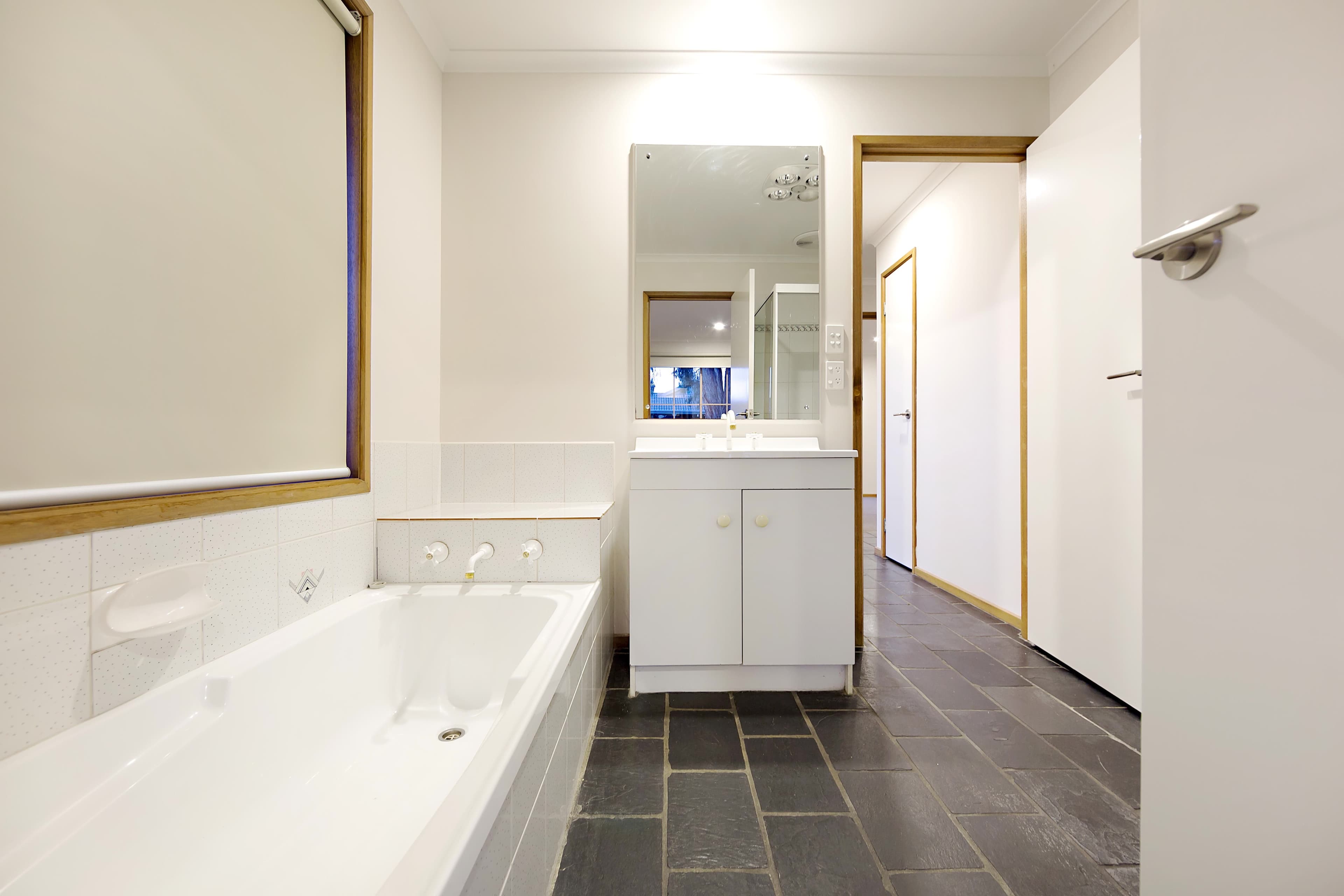 19 Bokissa Drive, Frankston VIC 3199, Frankston - Thumbnail 7