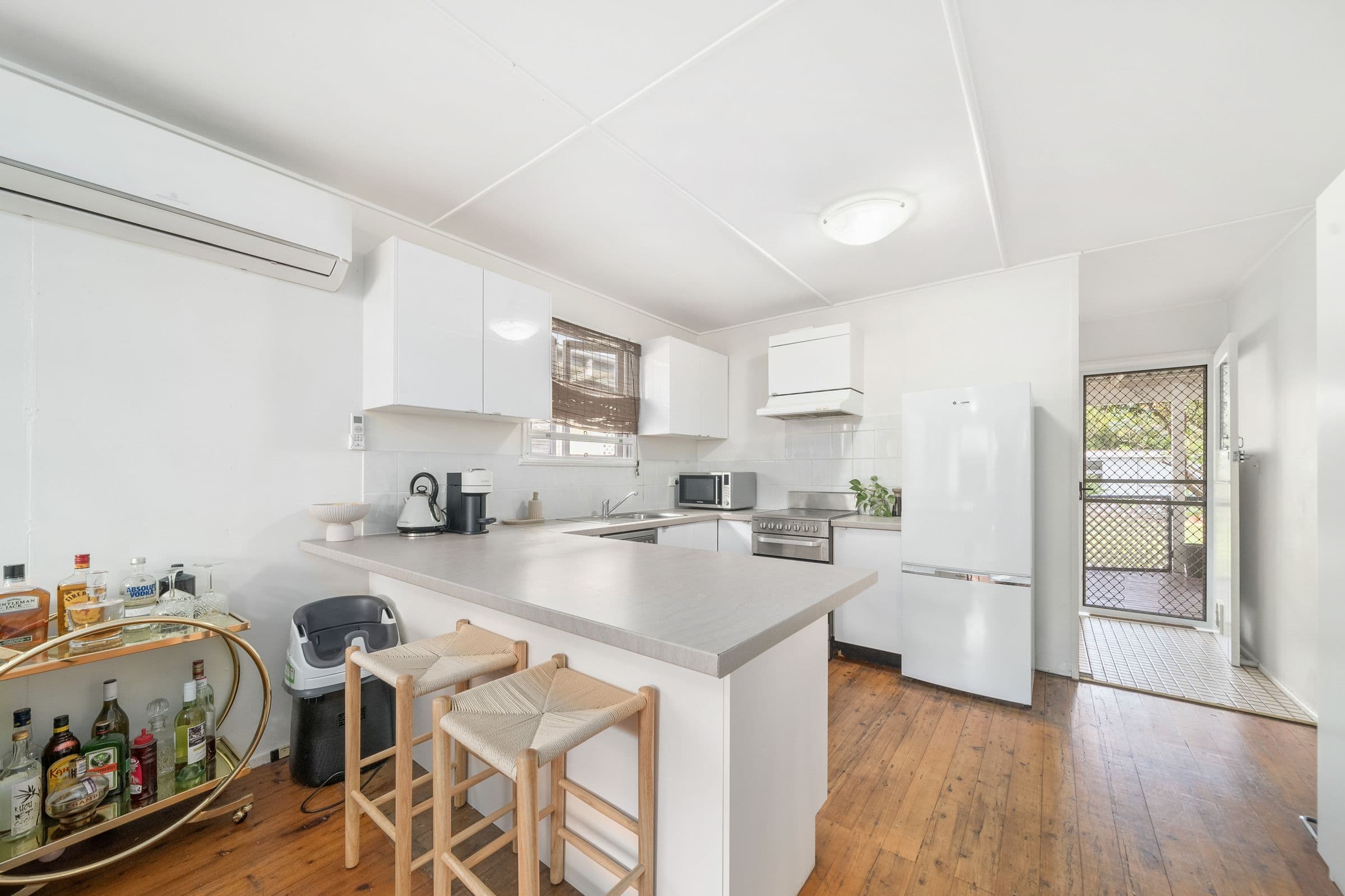 27 Mary Street, Redcliffe QLD 4020, Redcliffe - Thumbnail 5