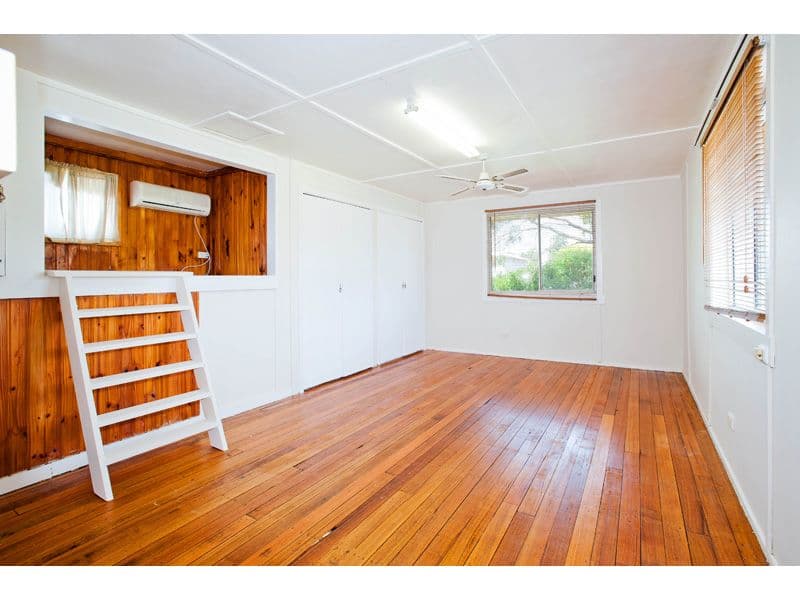 27 Lumley Street, UPPER MOUNT GRAVATT QLD 4122, Upper Mount Gravatt - Thumbnail 2