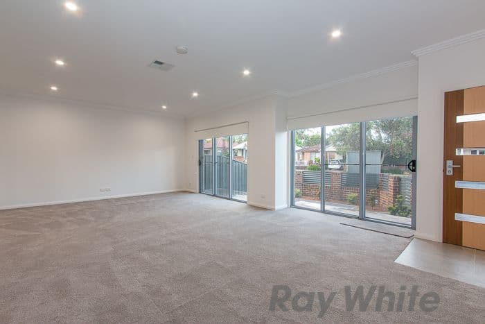 4 Carrington Parade, New Lambton NSW 2305, New Lambton - Thumbnail 2