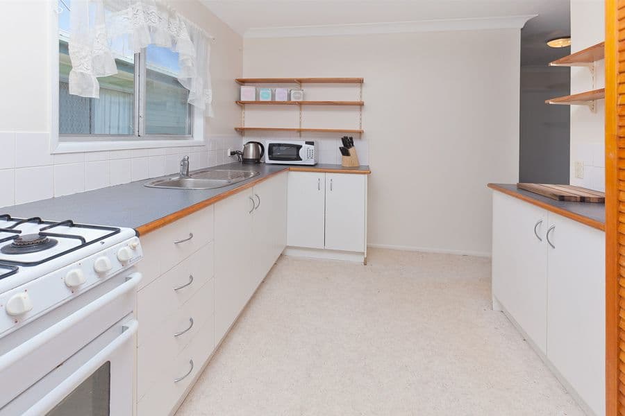 21 Corn Street, HOLLAND PARK WEST QLD 4121, Holland Park West - Thumbnail 2