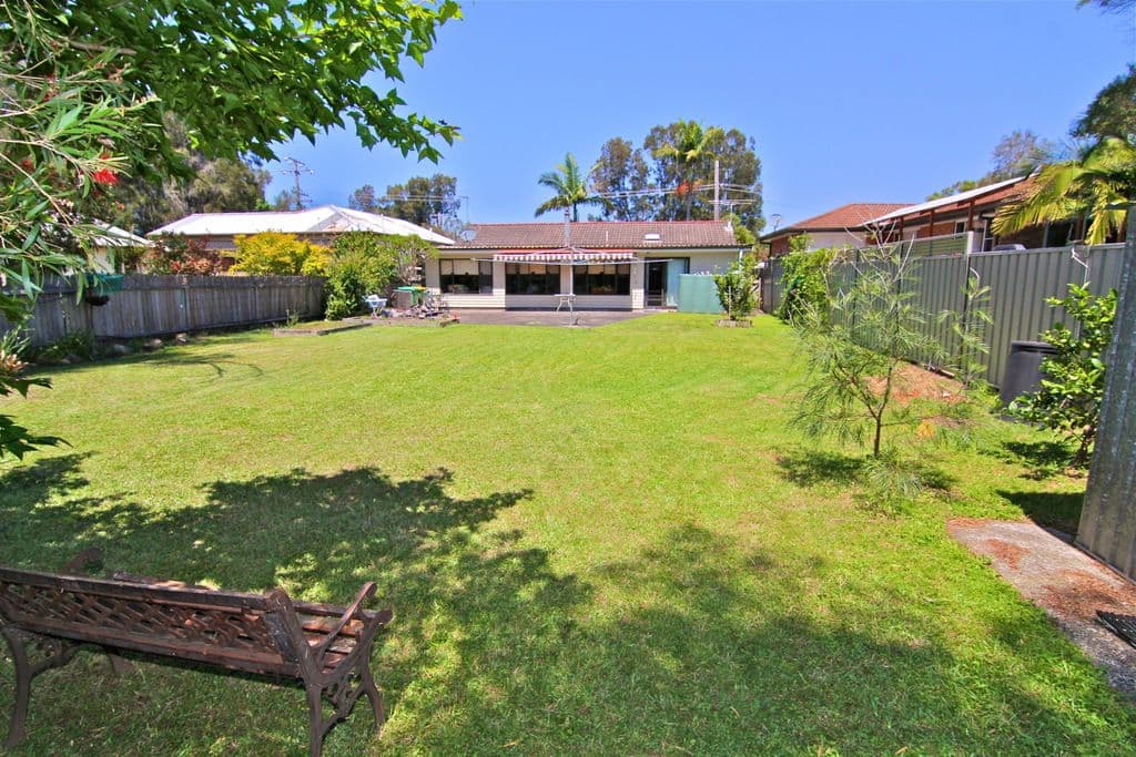 56 Emora Avenue, DAVISTOWN NSW 2251, Davistown - Thumbnail 2